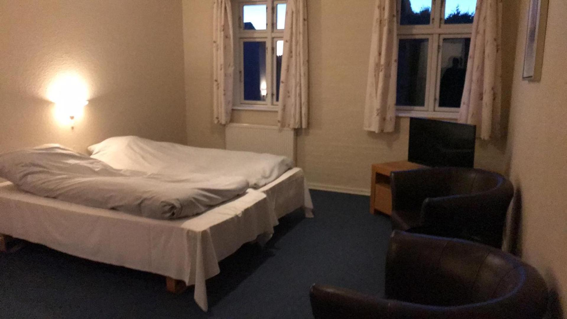 Double Room with Private Bathroom - Photo 1