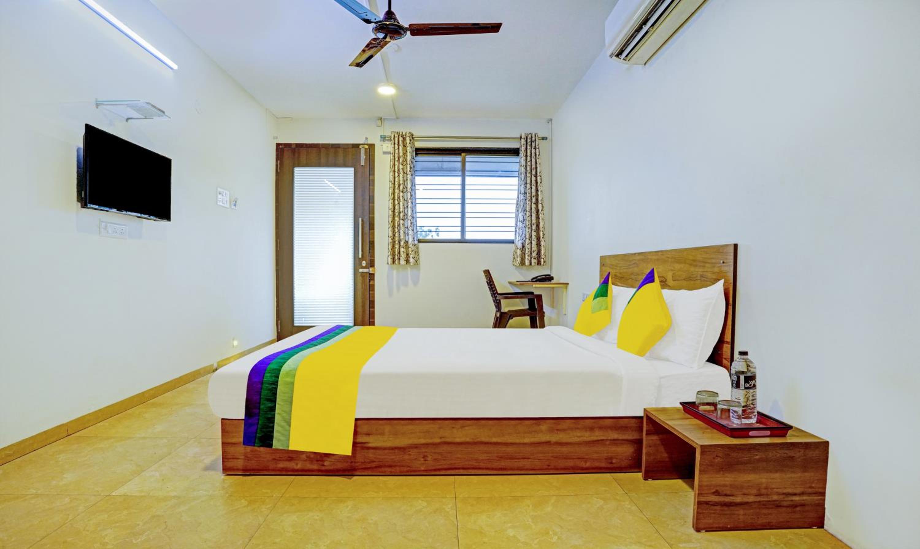 Standard Room - Photo 9
