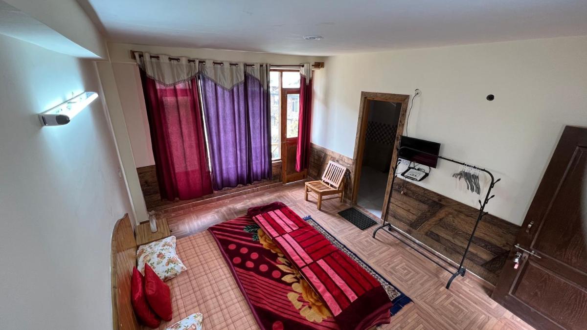 Deluxe Double Room with Balcony - Photo 1