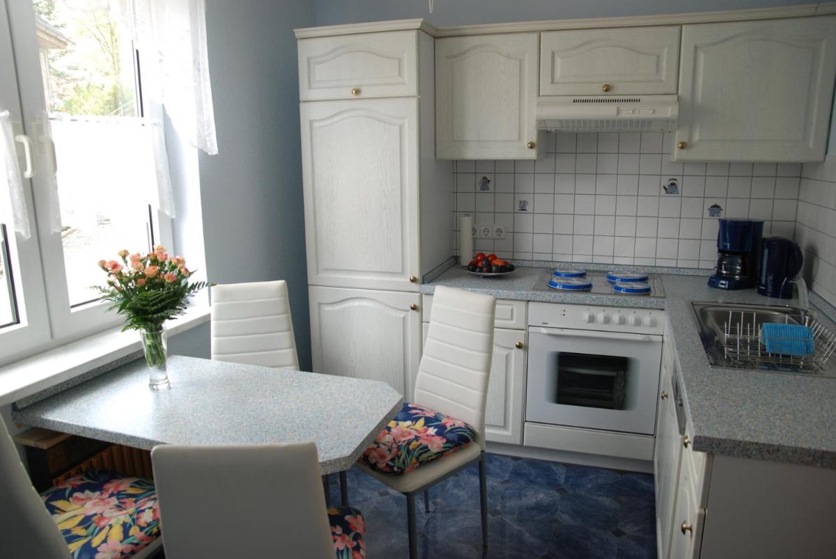 One-Bedroom Apartment with Mountain View photo 3