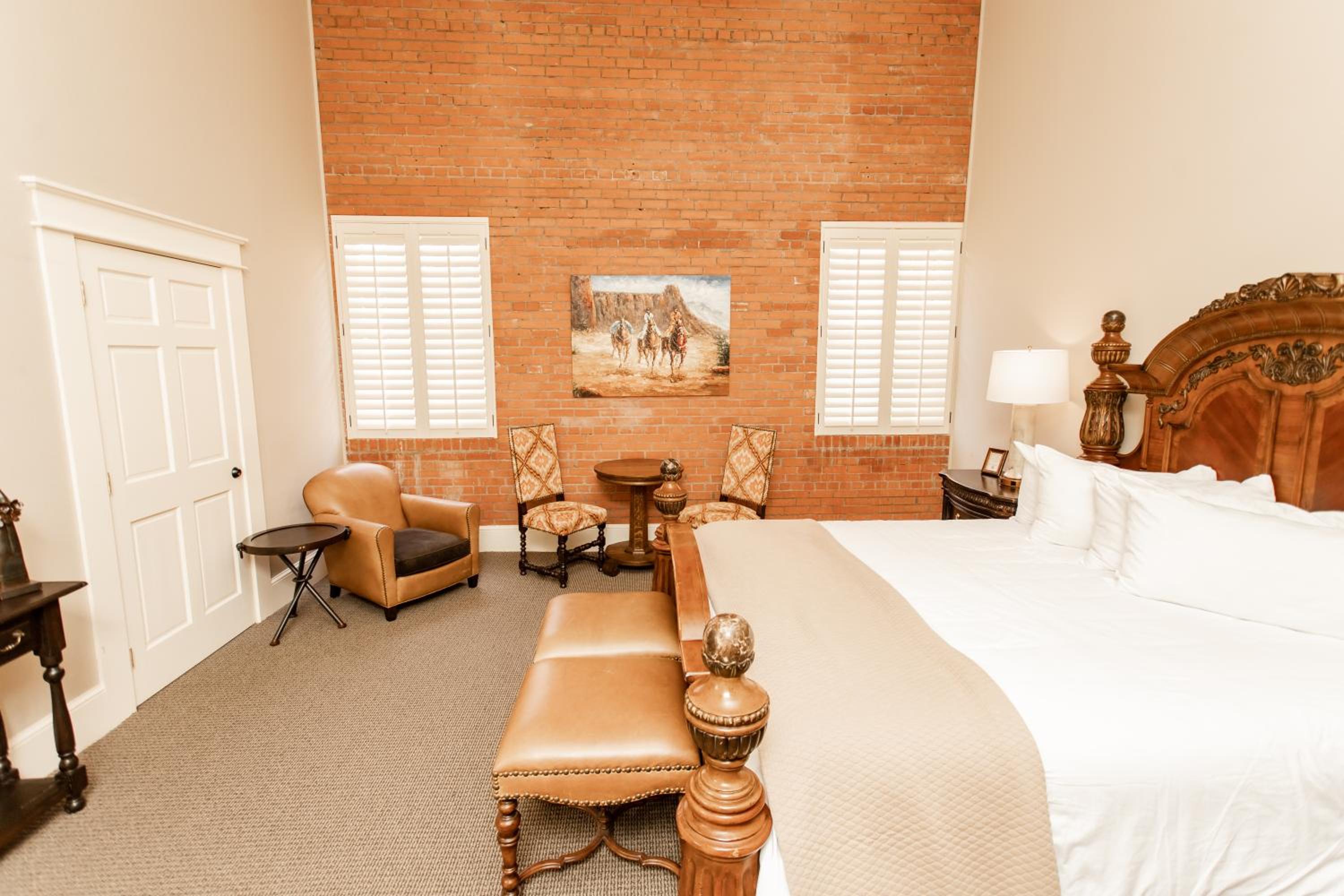 Deluxe King Room - Photo 3