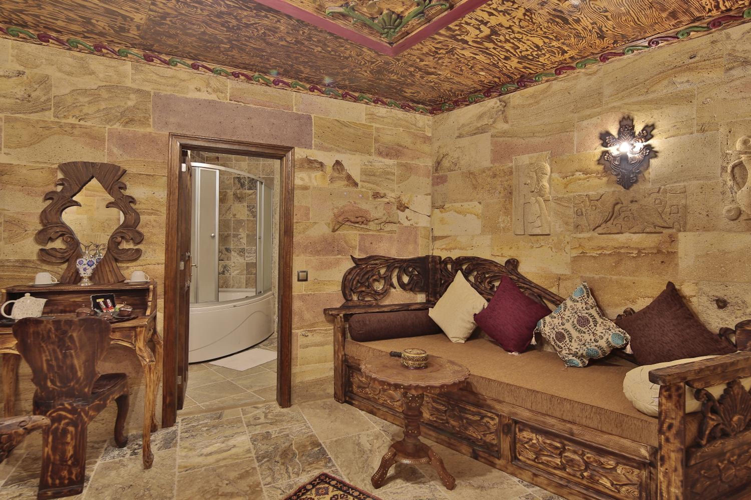 Suite - Photo 5