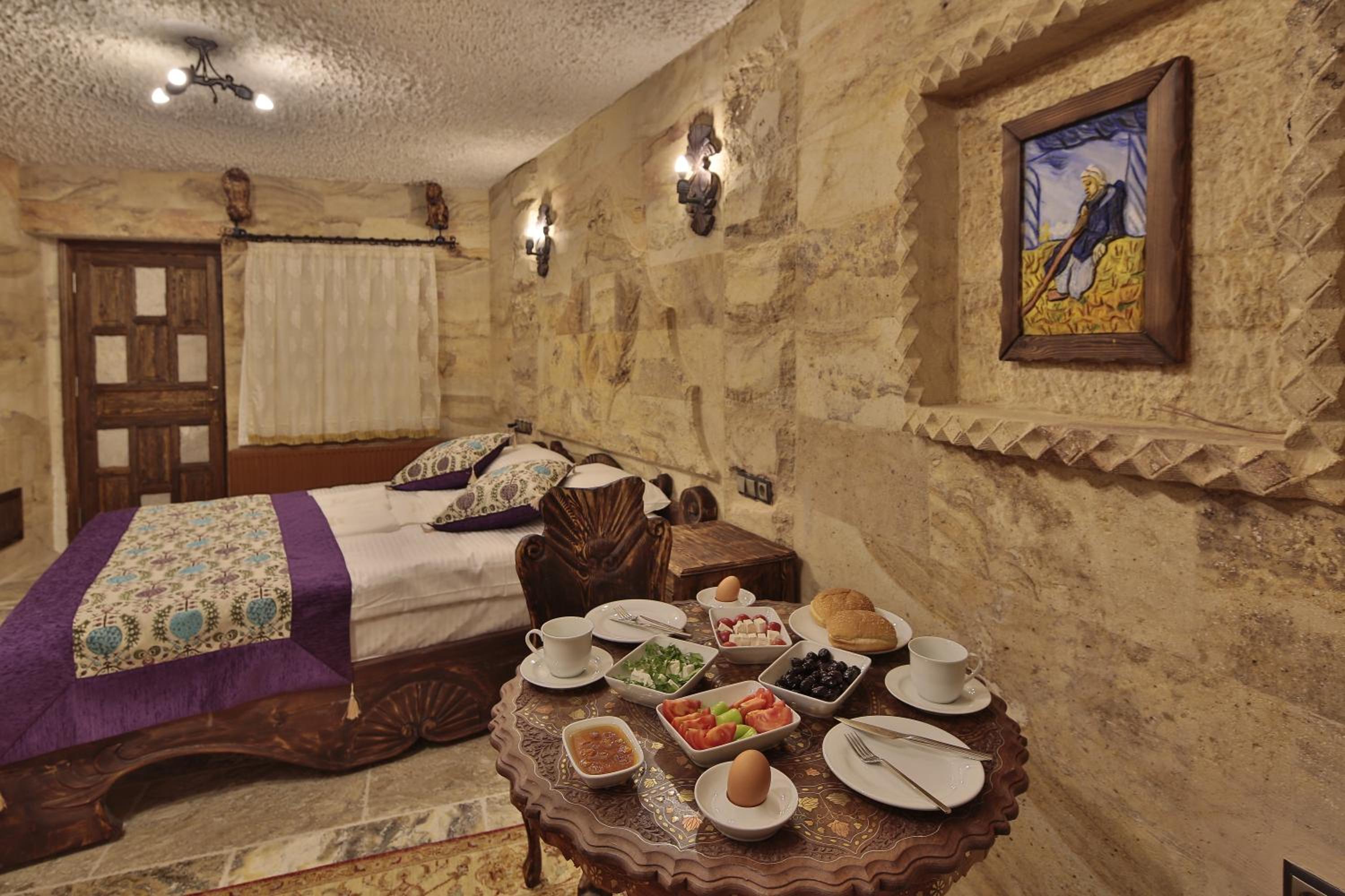 Suite with Fireplace photo 3