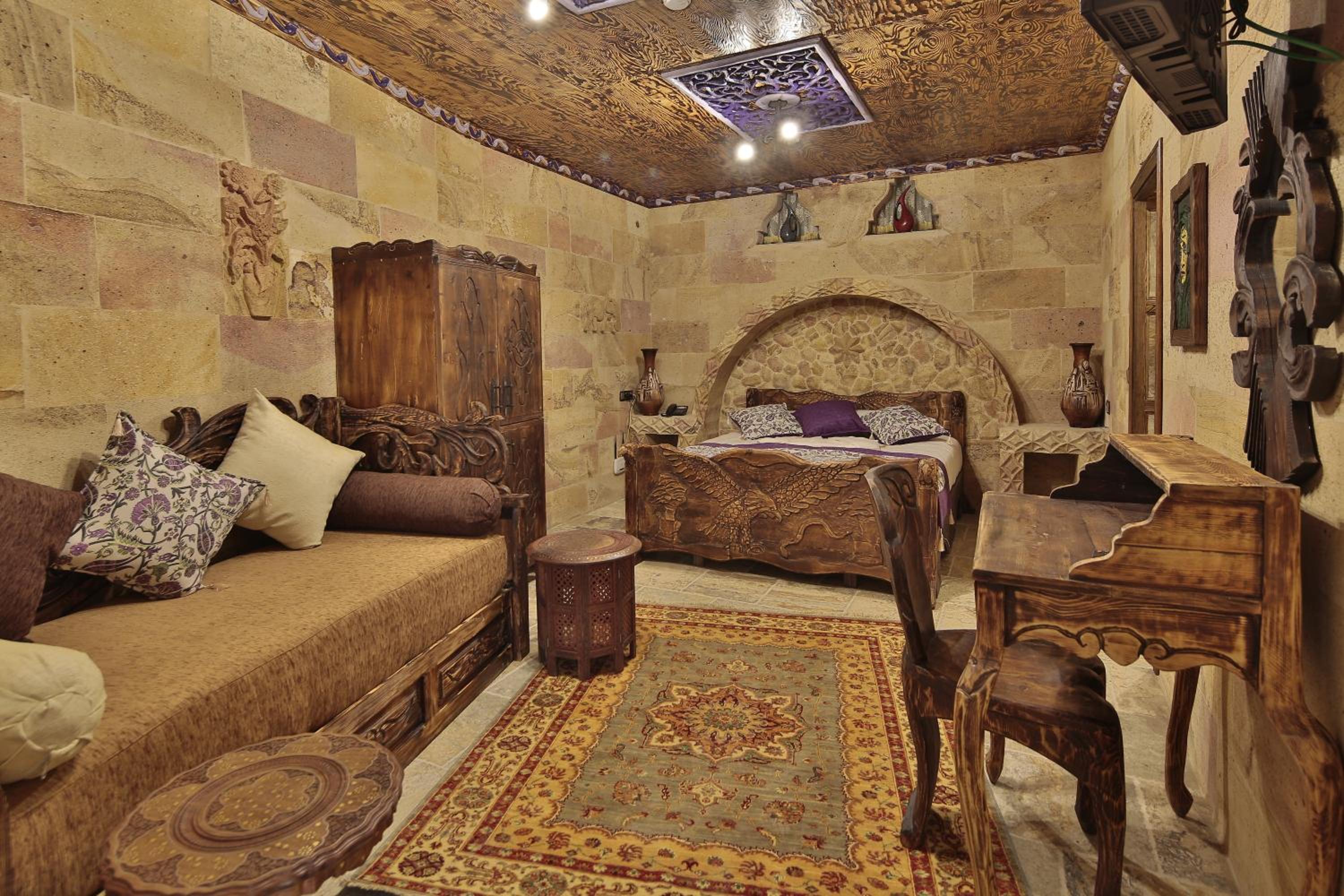 Suite - Photo 10