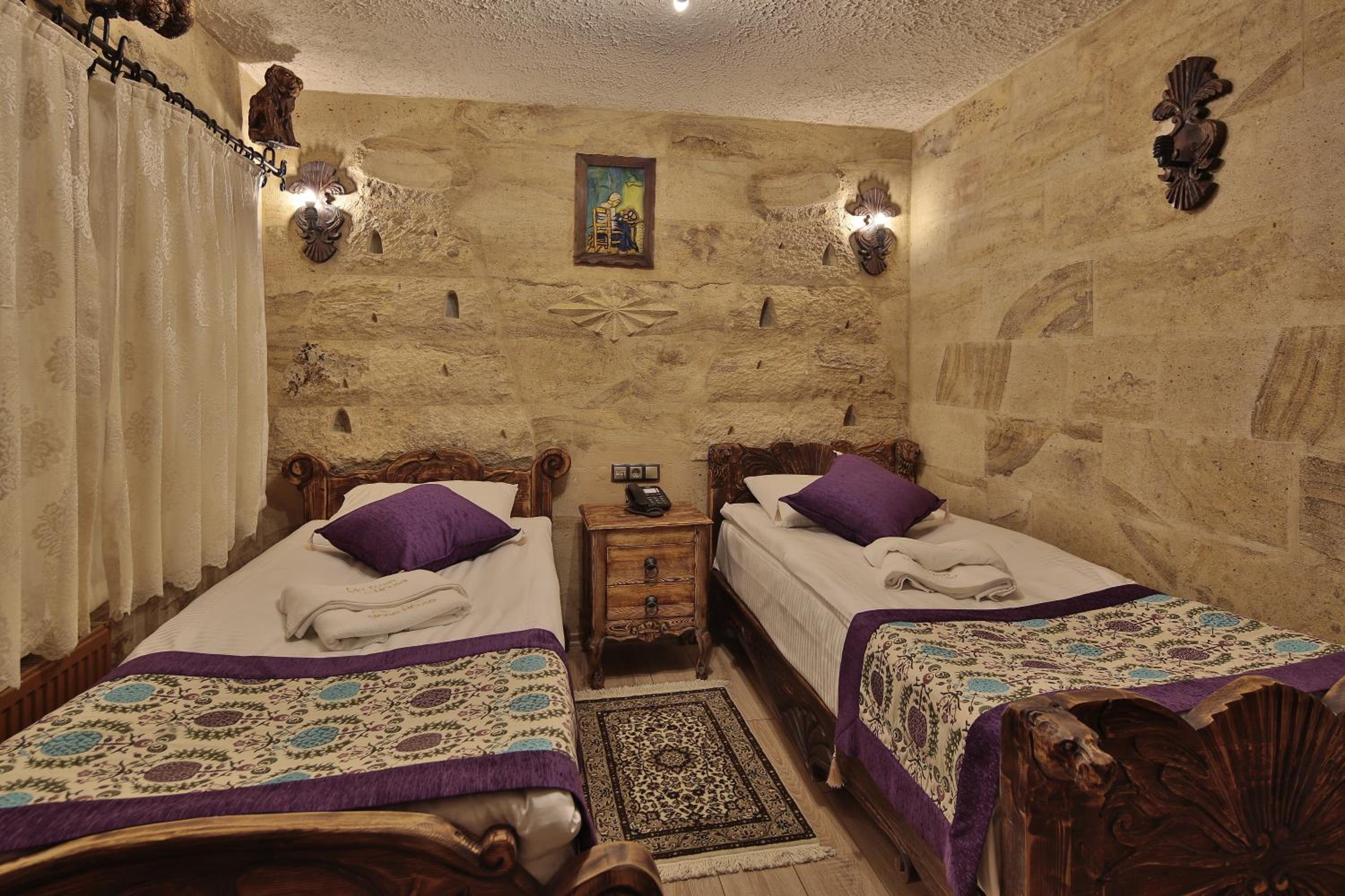 Standard Twin or Double Room - Photo 5