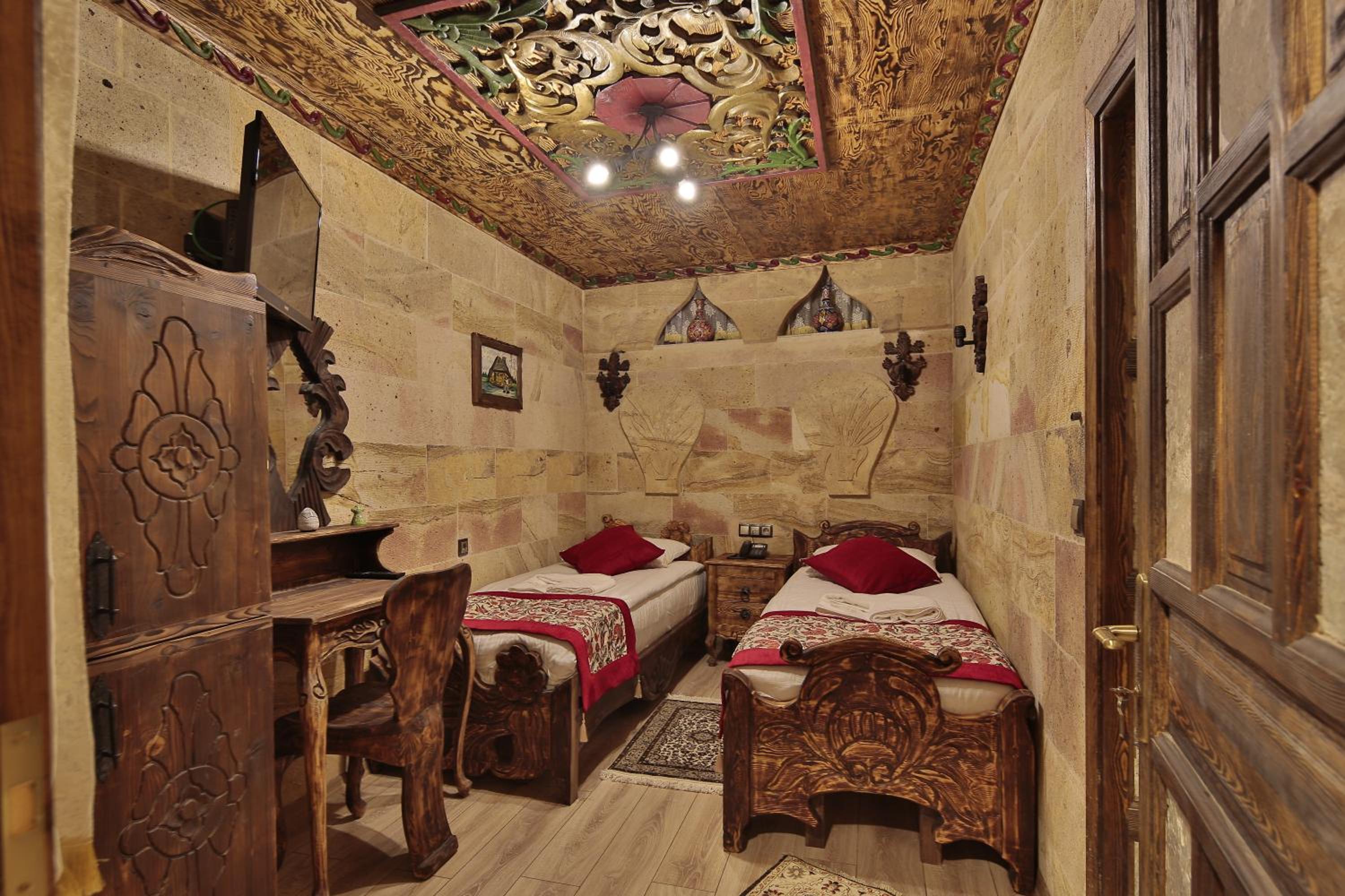 Standard Twin or Double Room - Photo 3