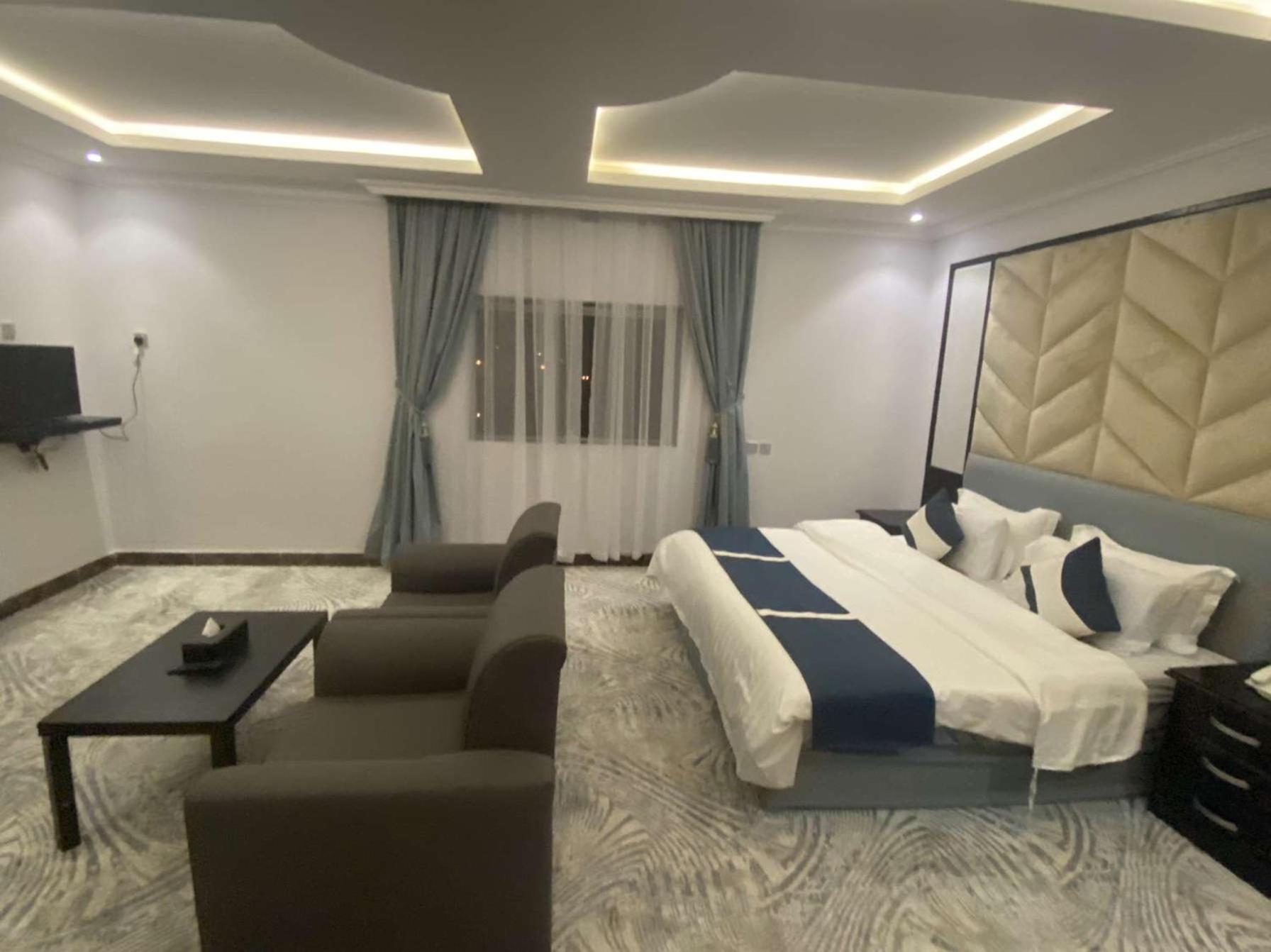 Family Room with Garden View photo 3