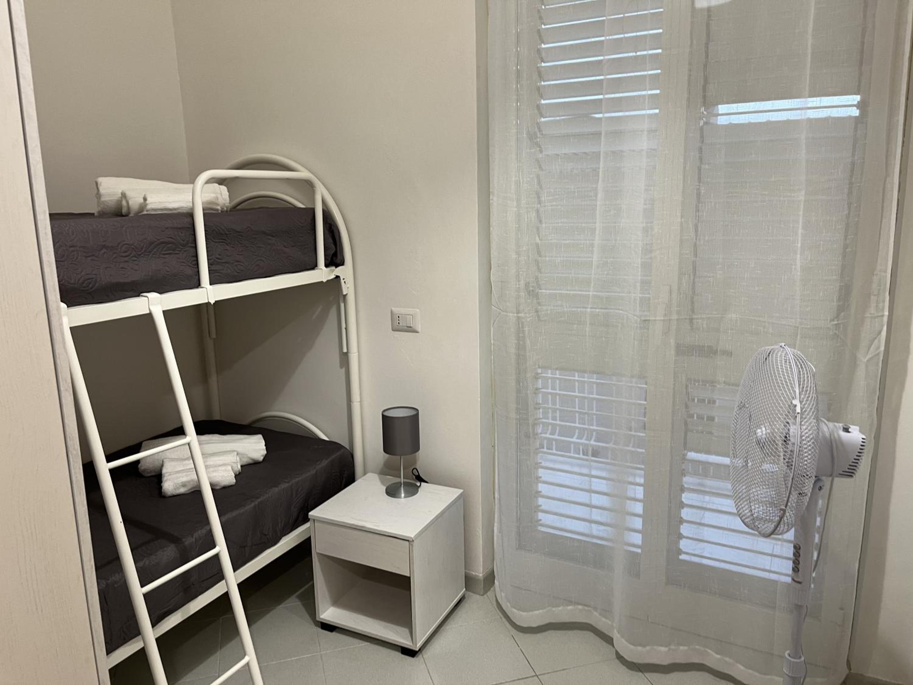 Apartment photo 2