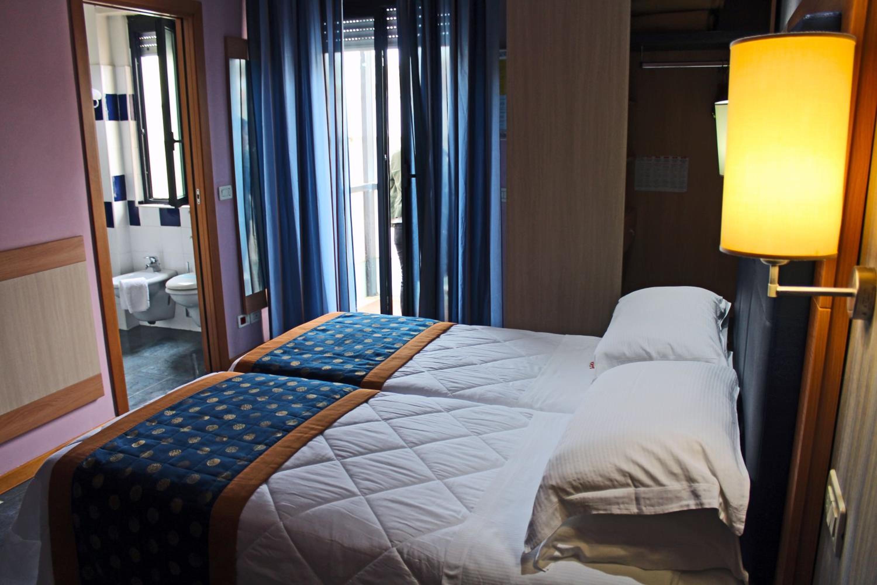 Comfort Double Room with Balcony - Photo 1
