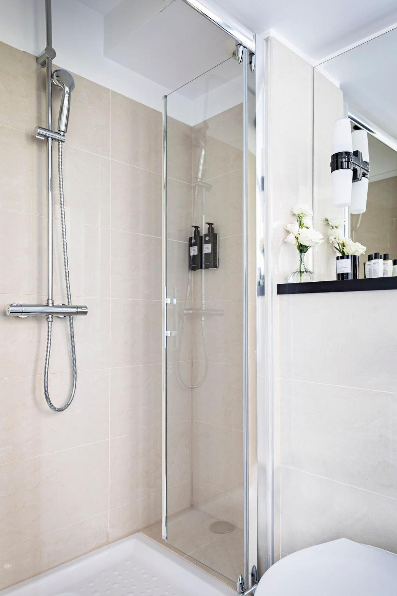 Standard Double Room - Disability Access photo 2
