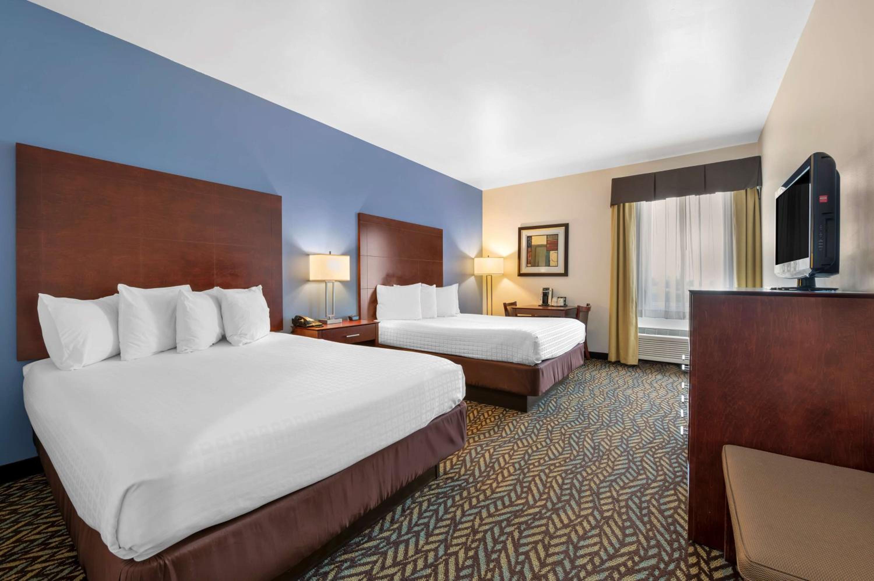 Queen Room with Two Queen Beds - Non-Smoking