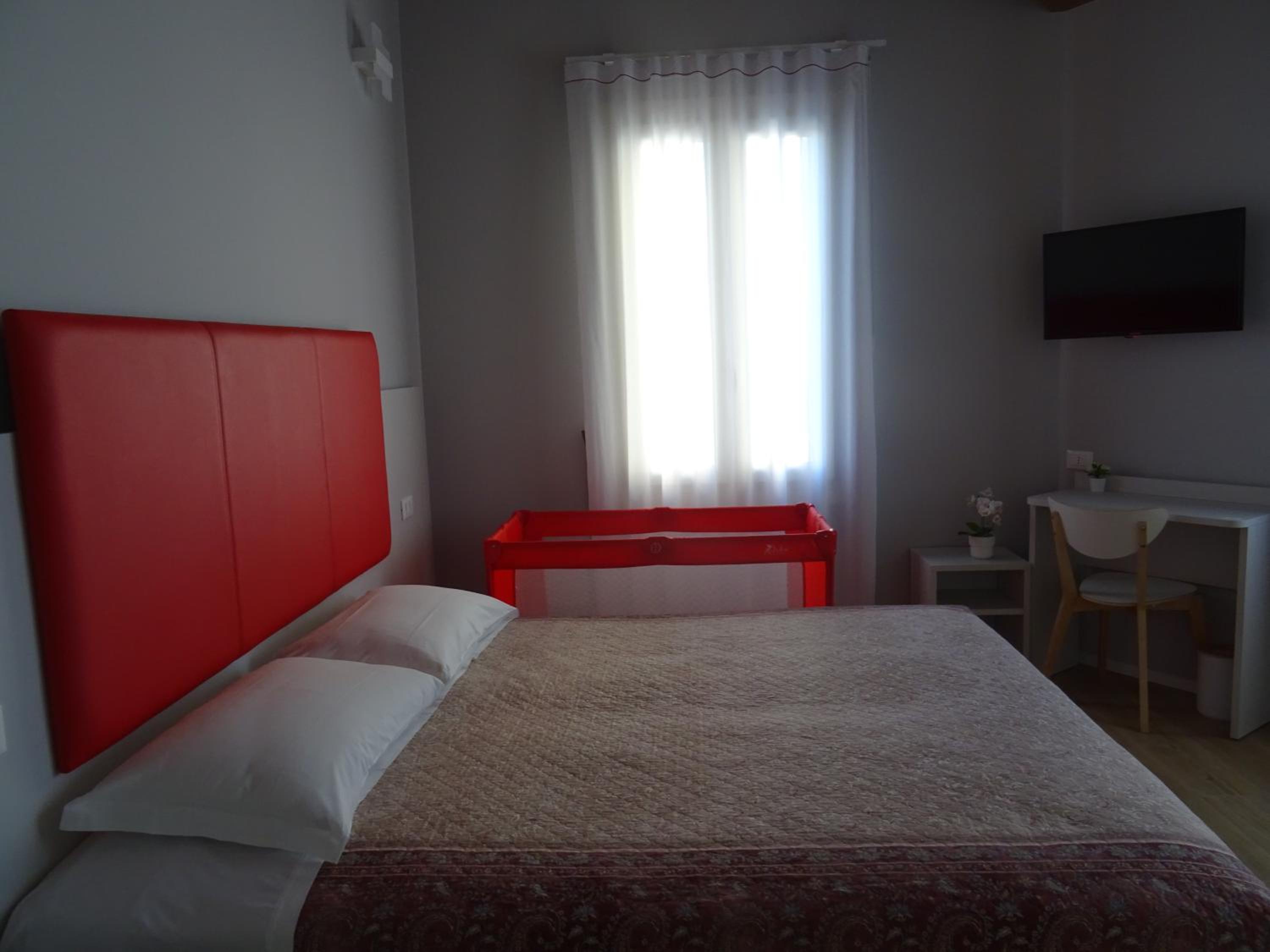 Double Room with Private Bathroom photo 3