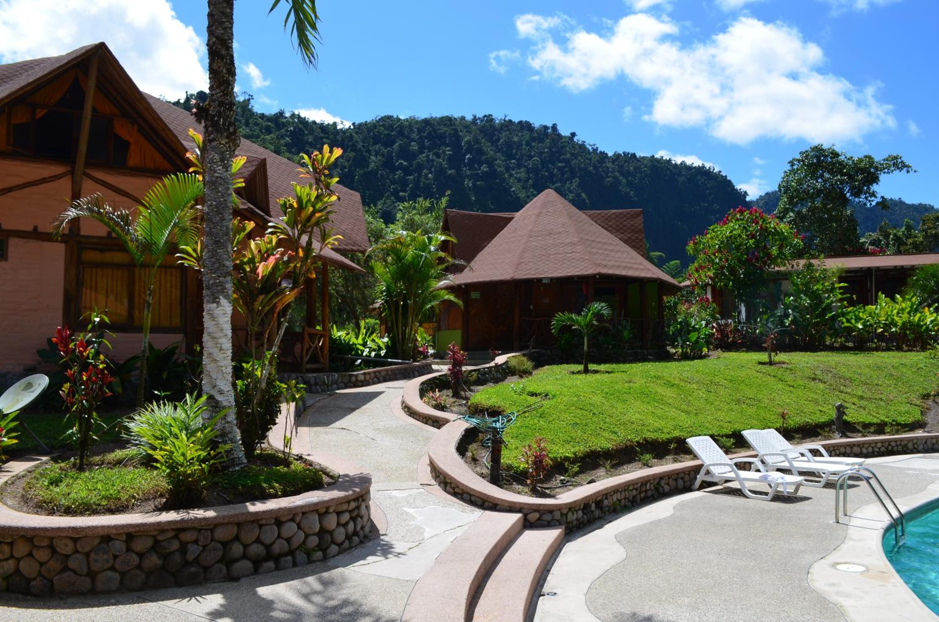 Bungalow (5 Adults) photo 2