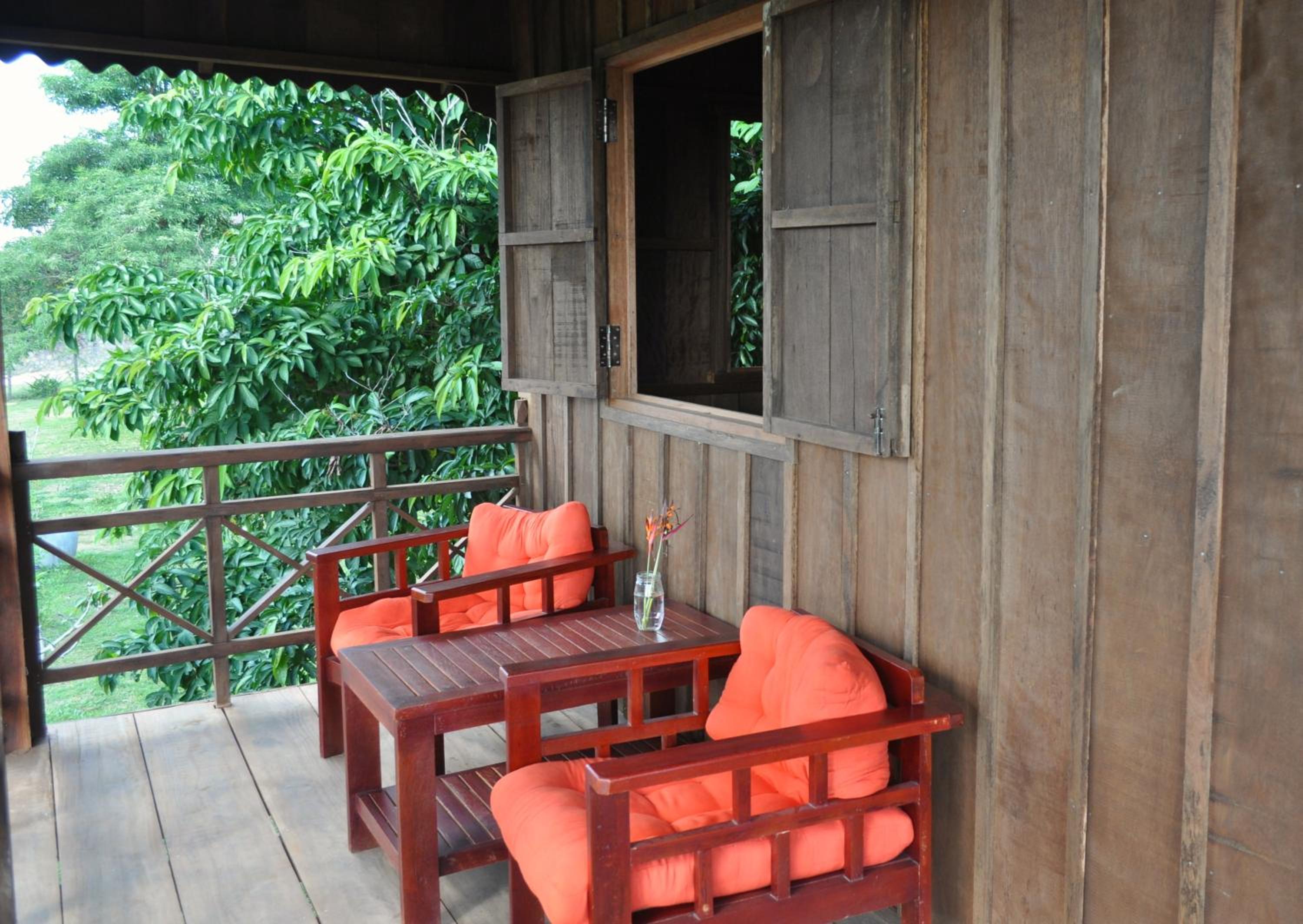 King Room with Balcony - Photo 19