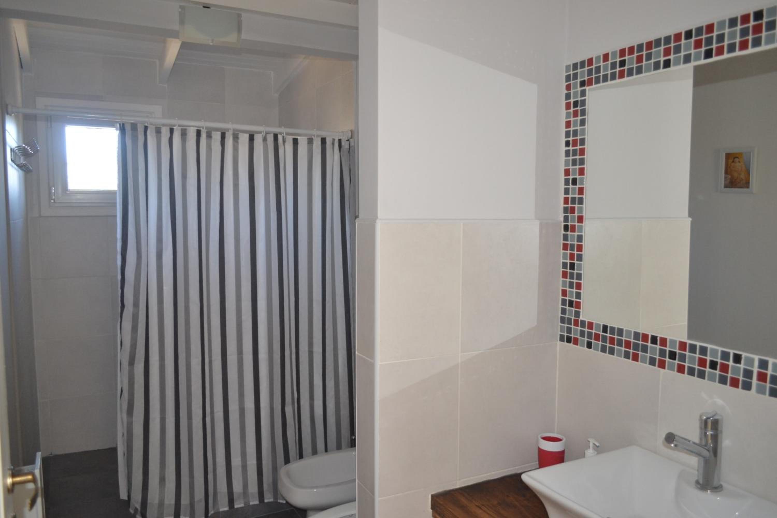 Two-Bedroom House photo 3