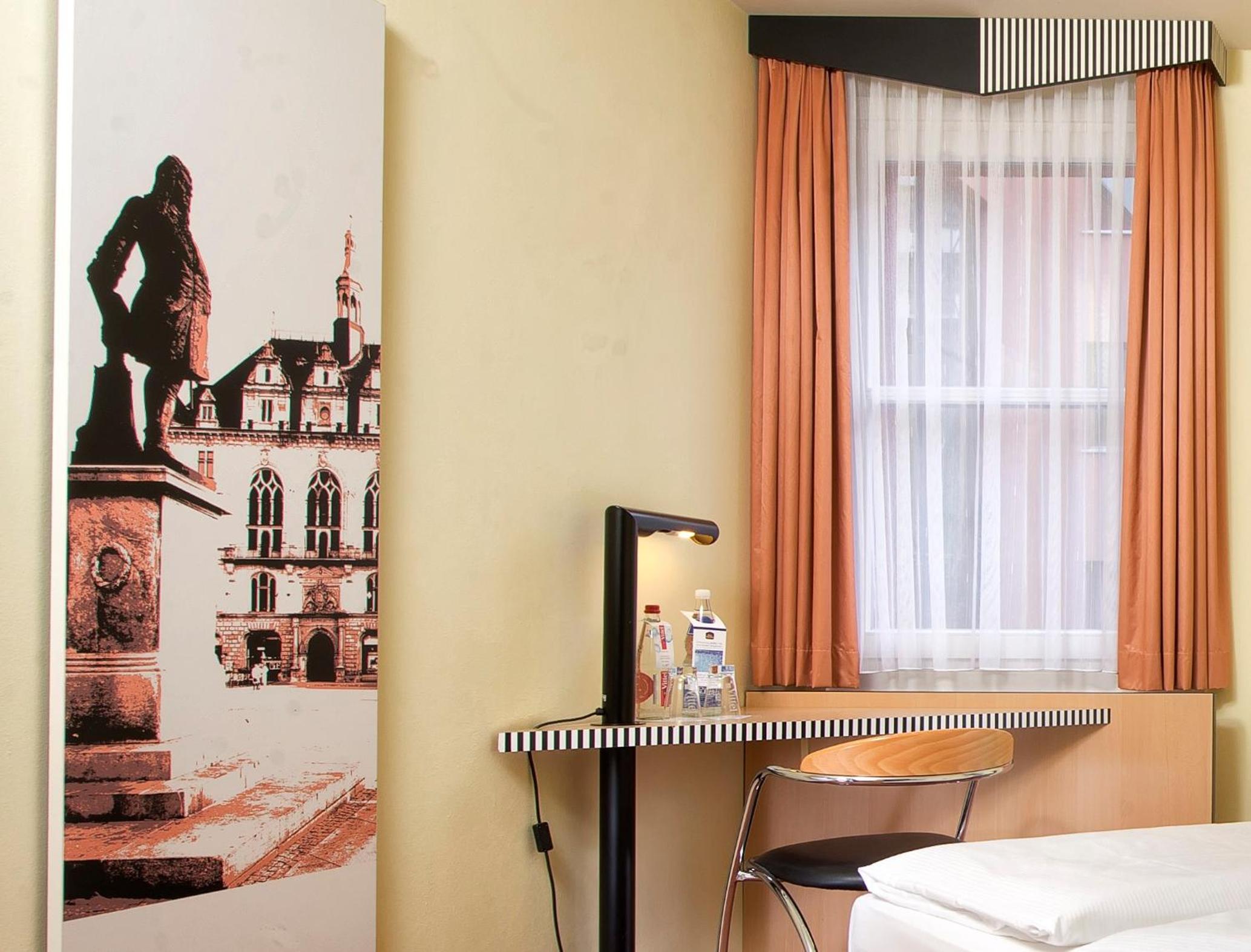 Double Room - Photo 5