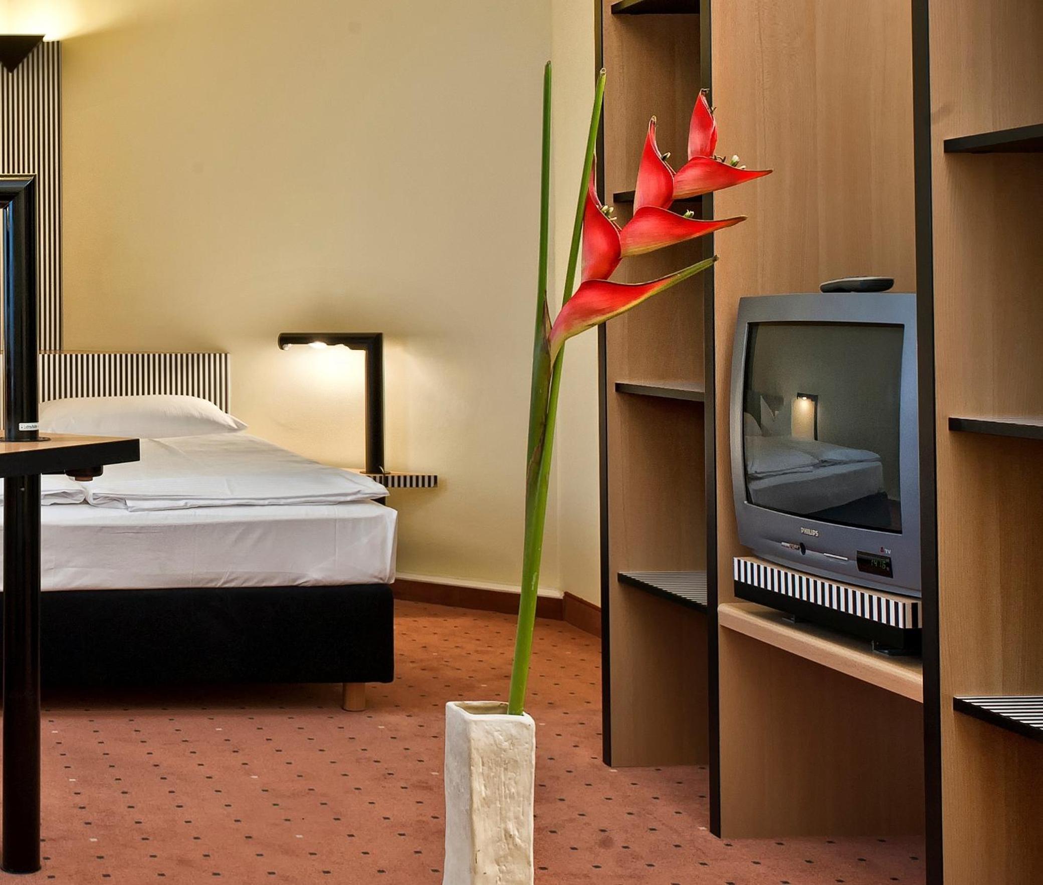 Business Double Room - Photo 2