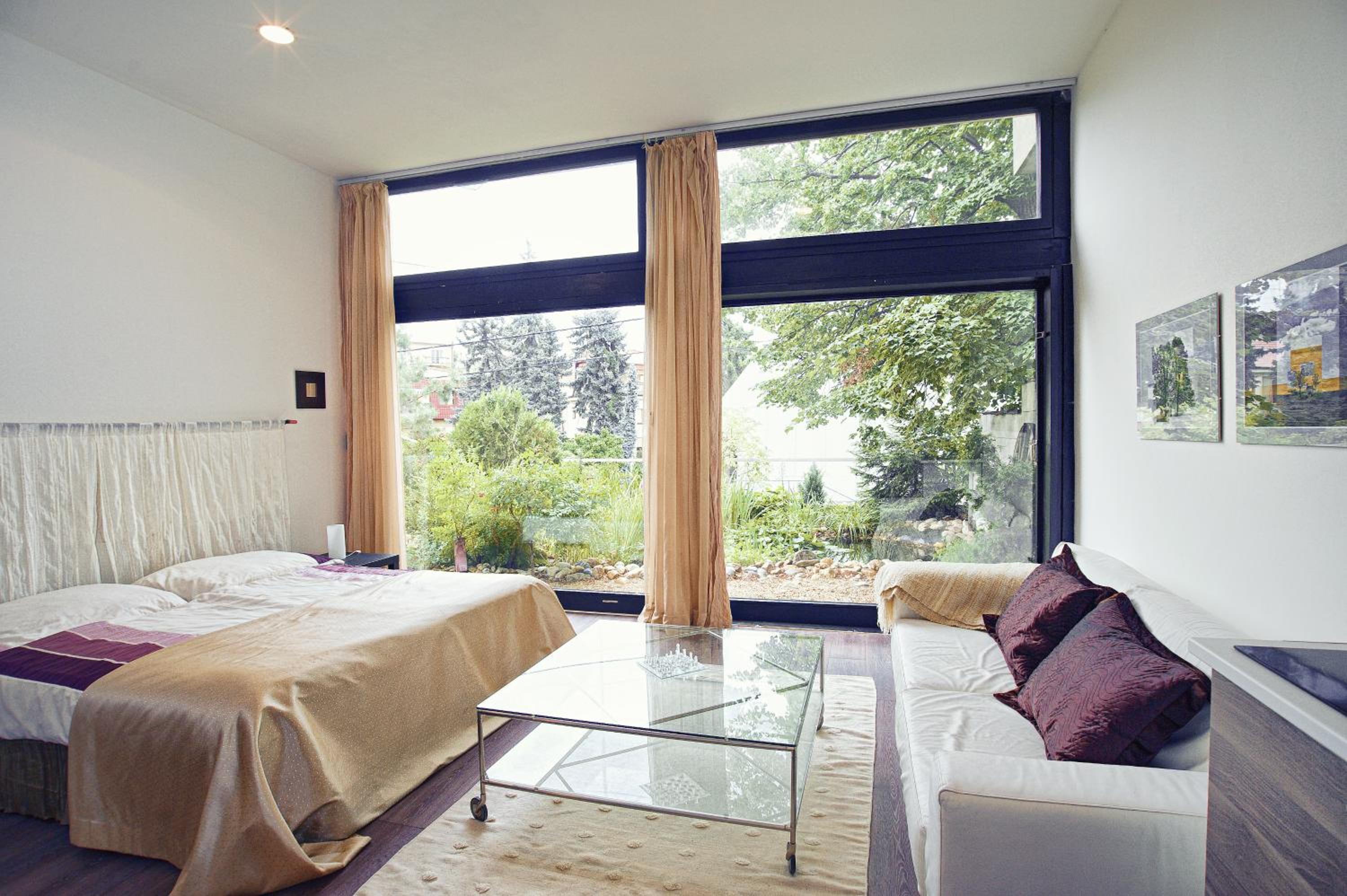 Apartment with Garden View - Photo 14