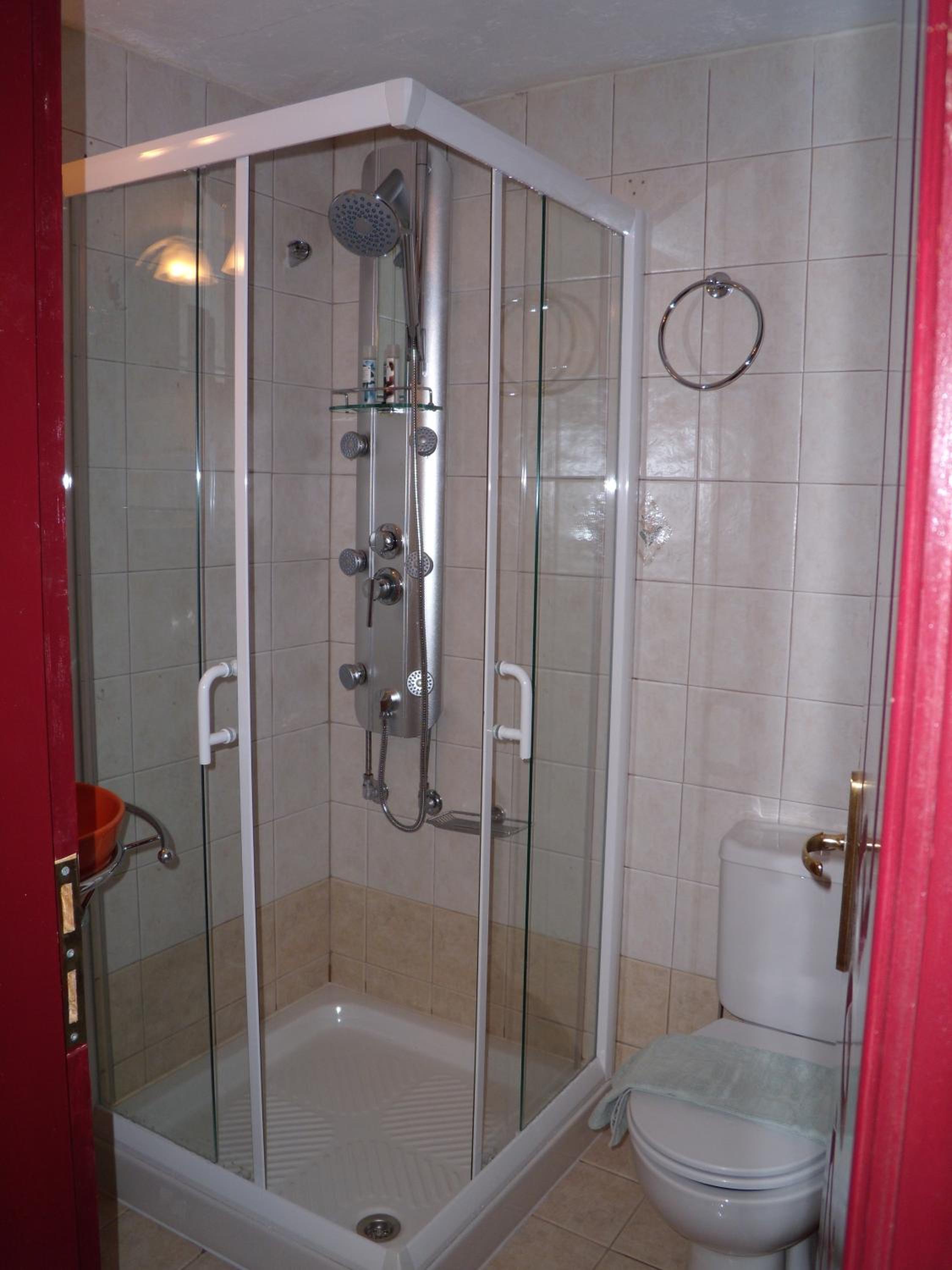 Budget Double Room photo 3
