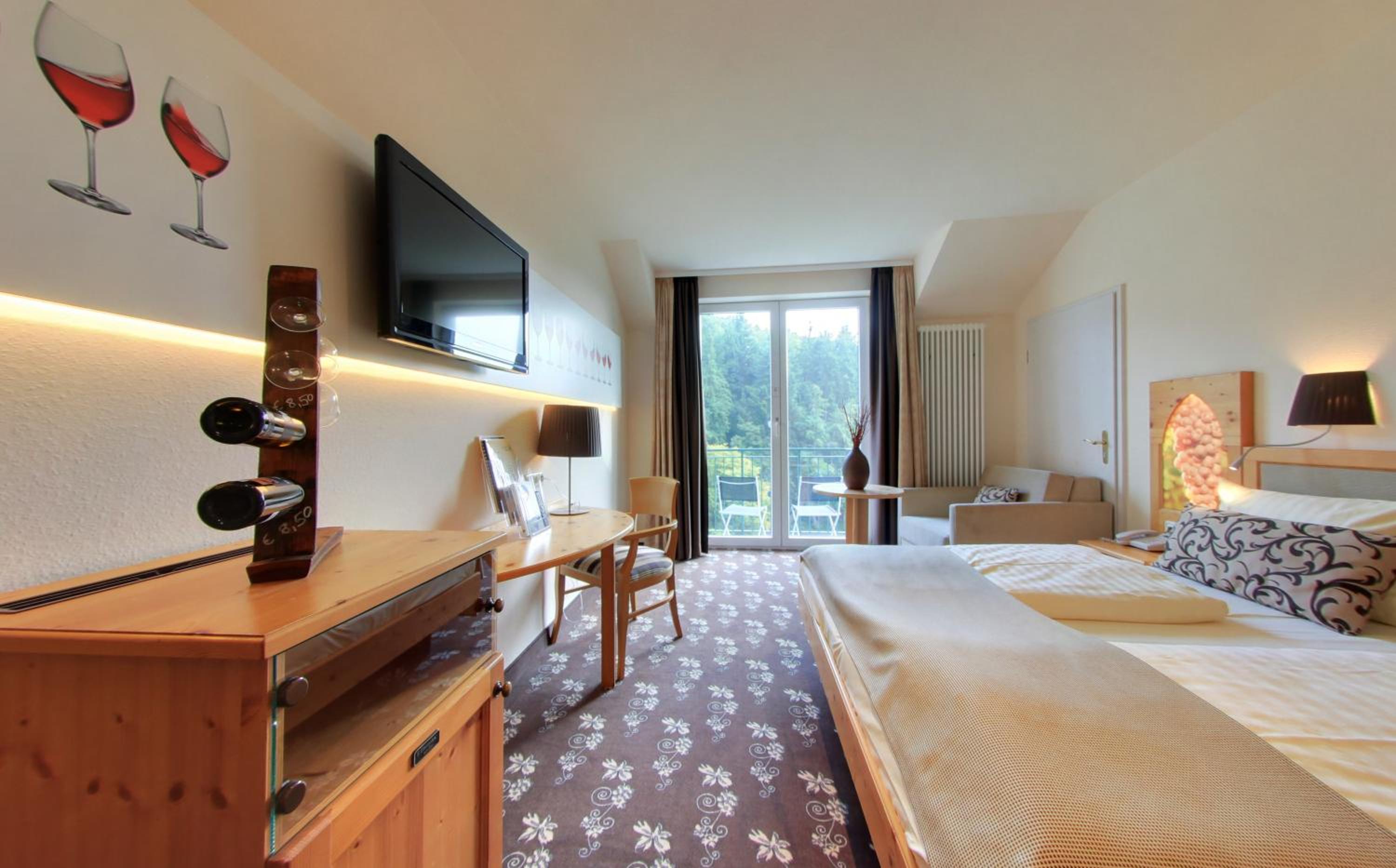 Comfort Double Room with Balcony - Photo 3