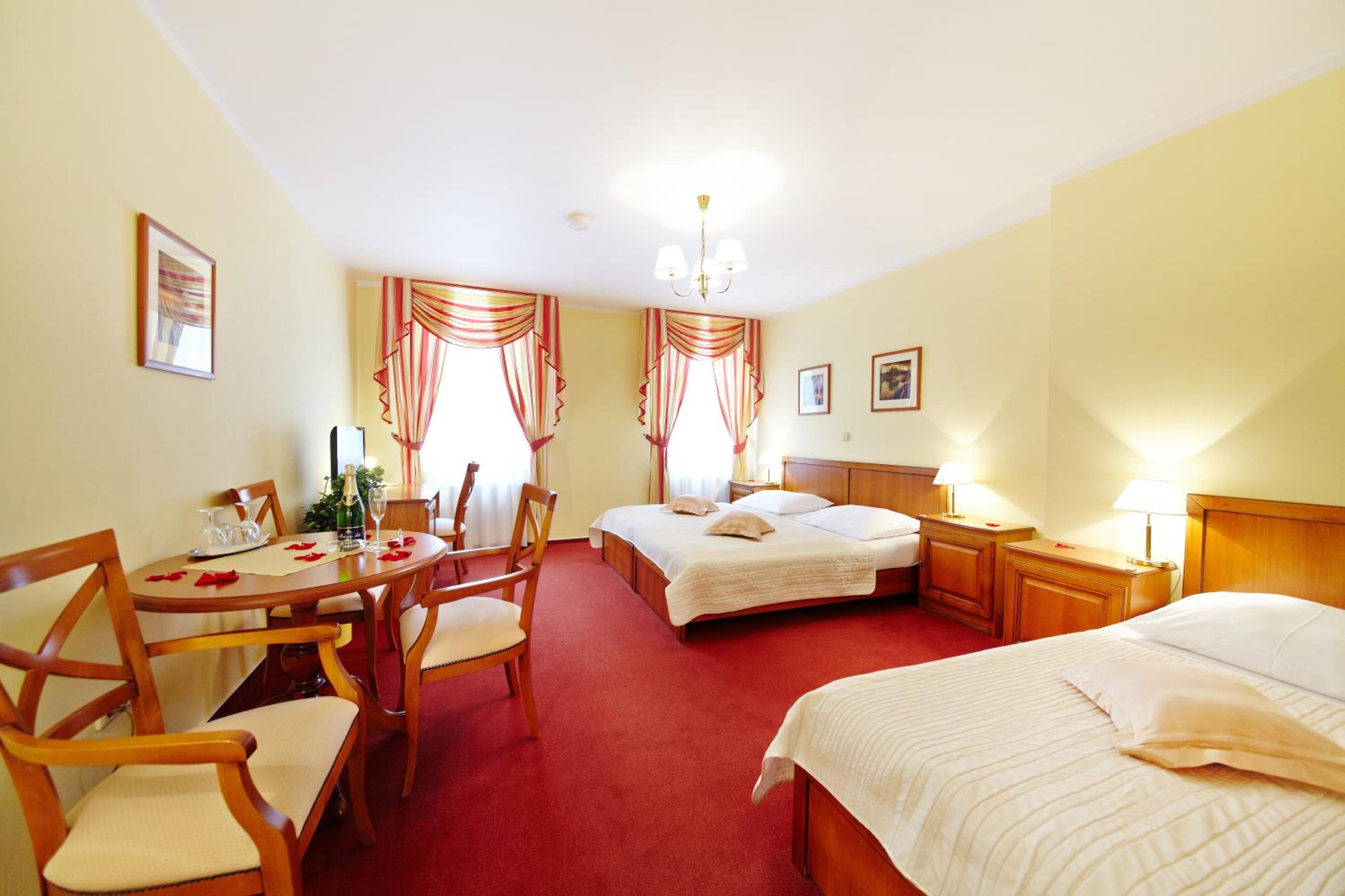 Triple Room