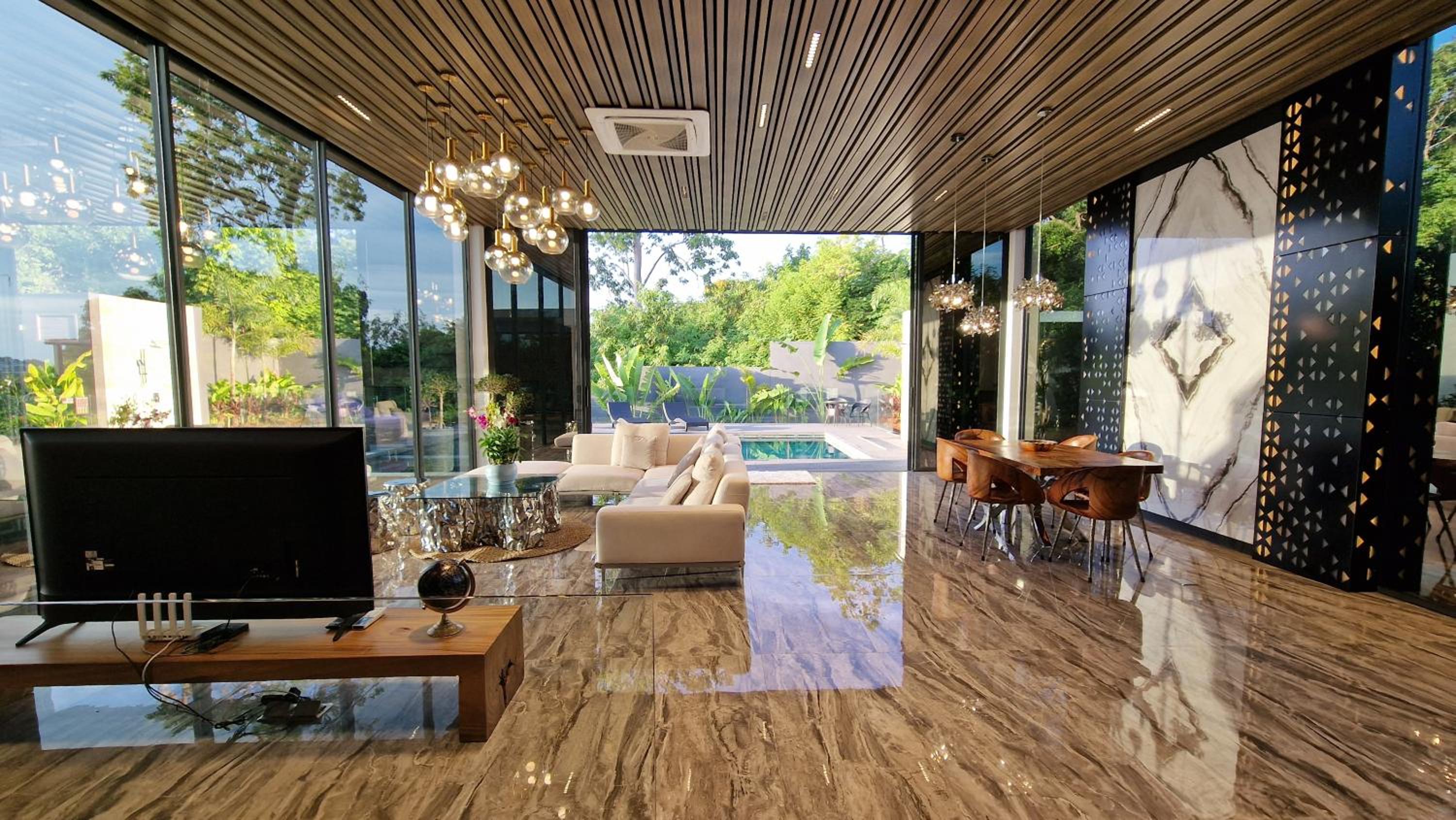Three-Bedroom Villa photo 2