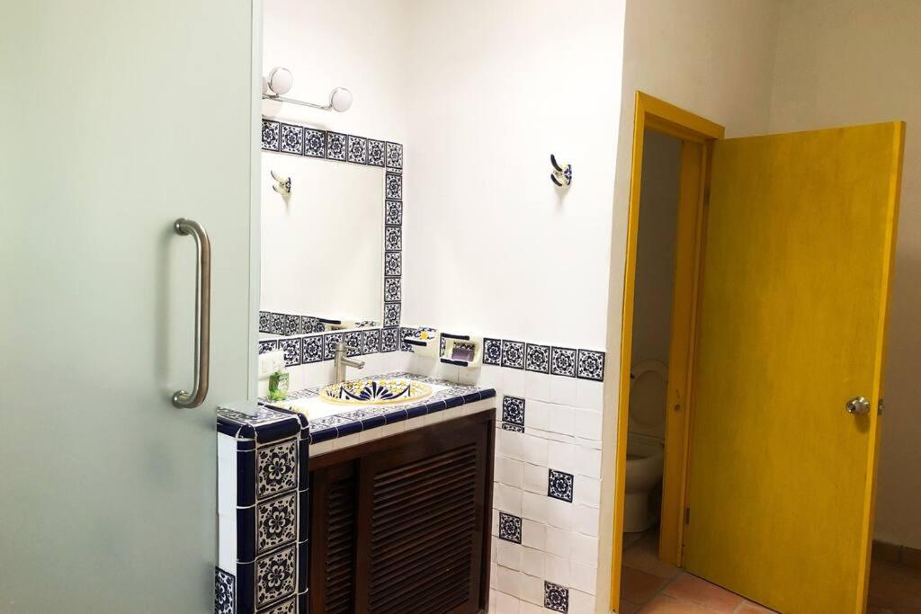 Three-Bedroom House - Photo 8