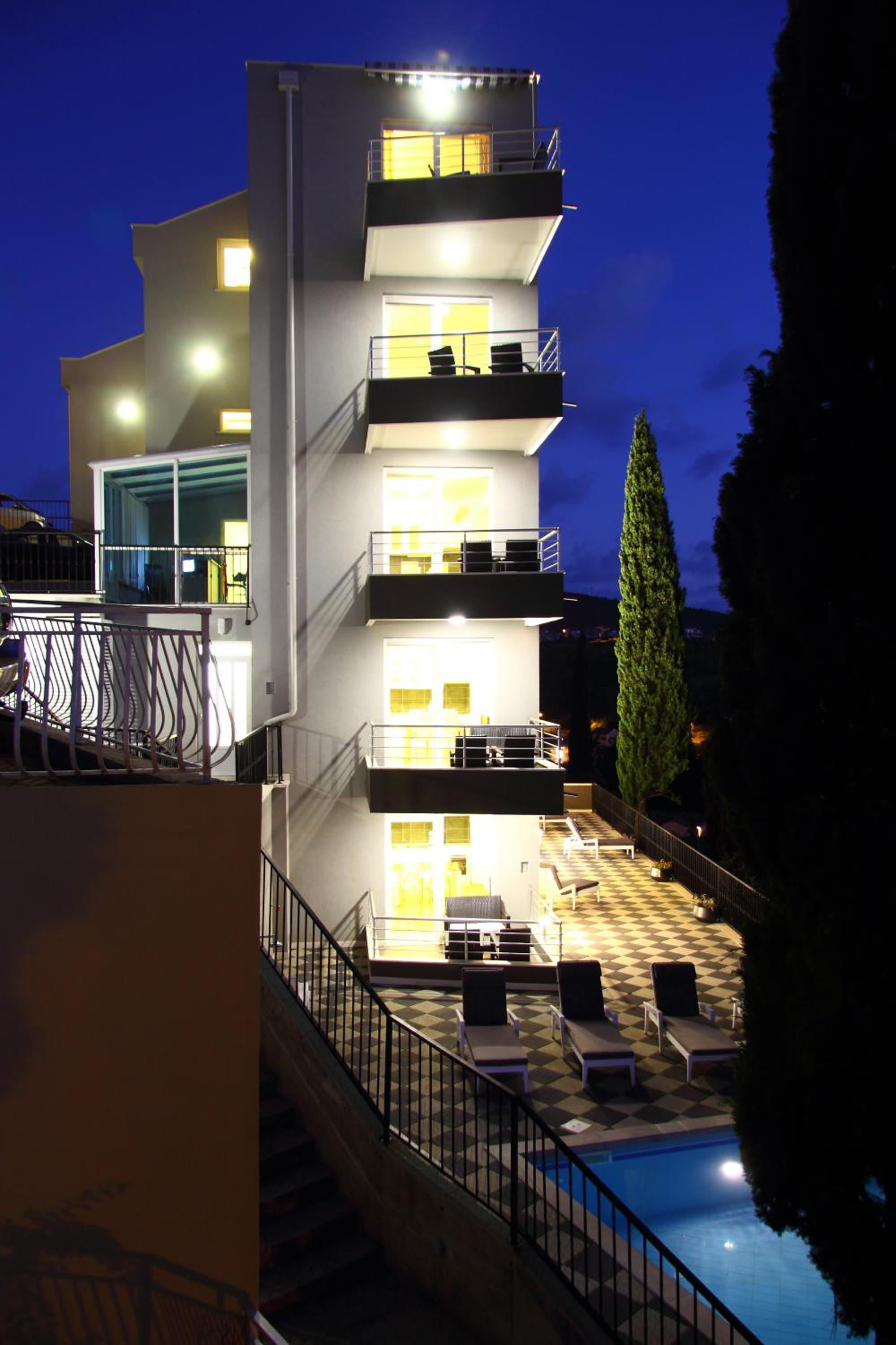 Penthouse Apartment photo 3