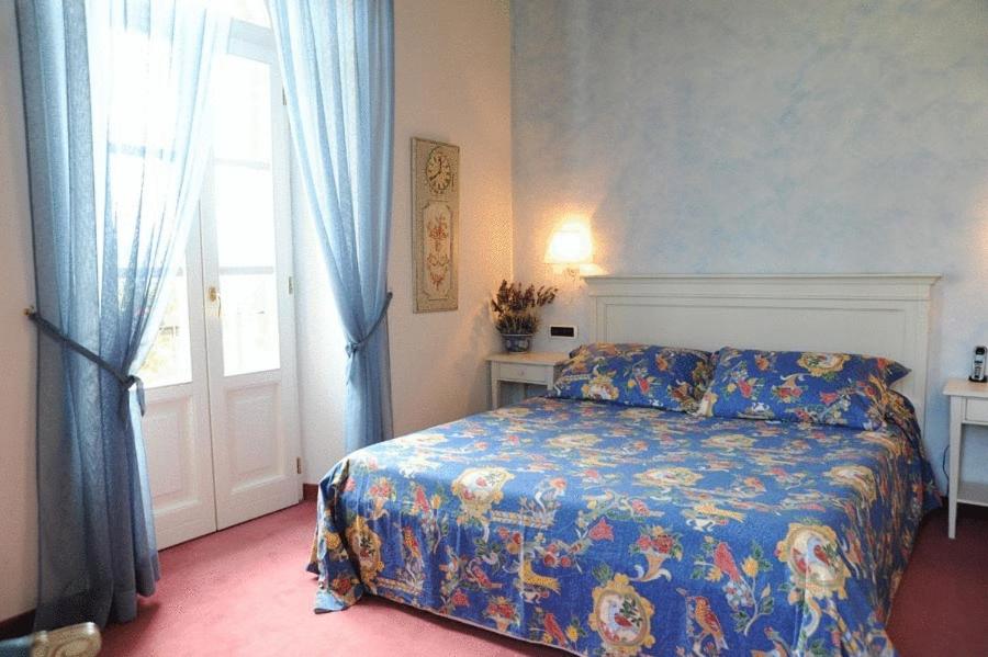 Double or Twin Room - Photo 5