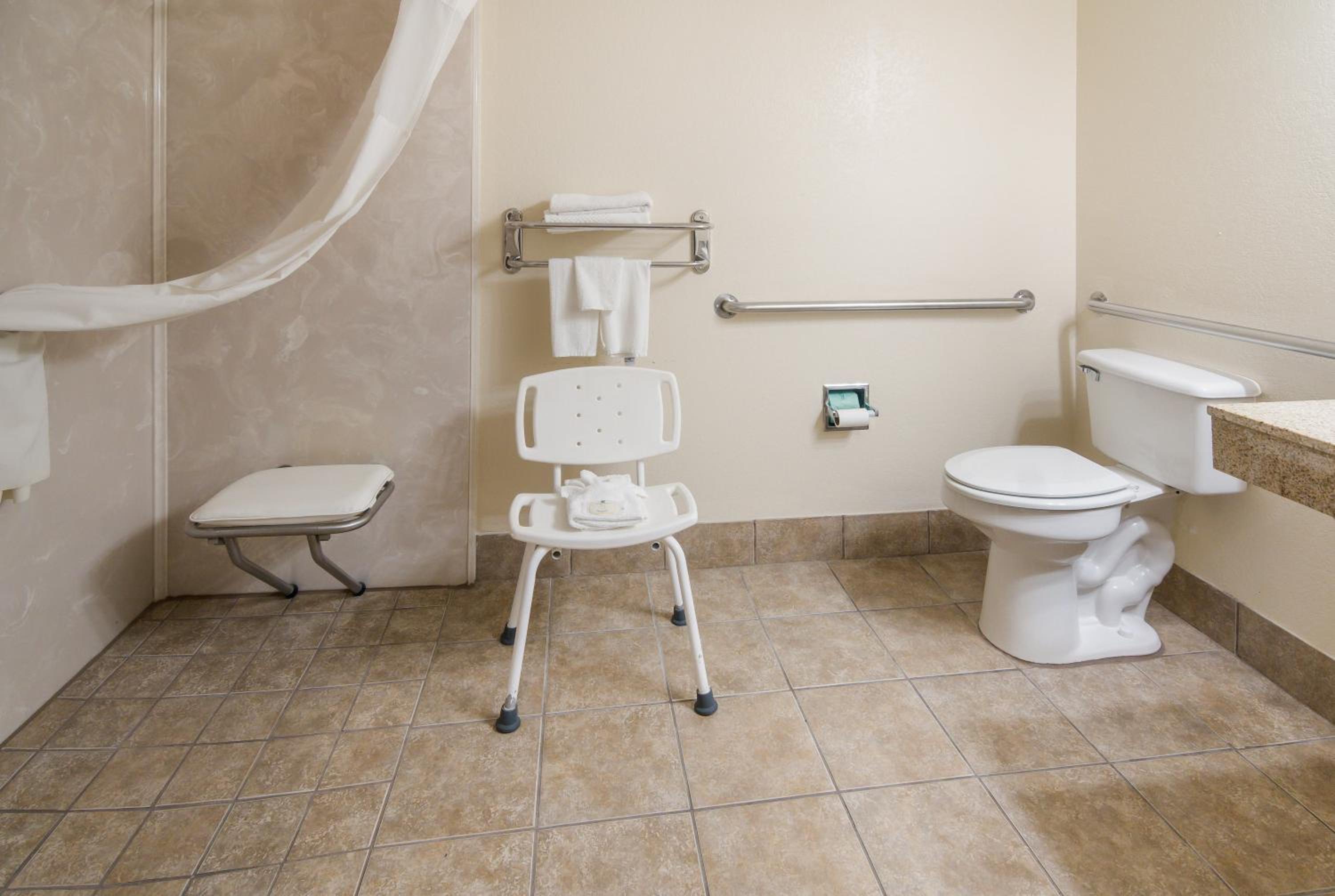King Room - Disability Access/Non-Smoking - Photo 3