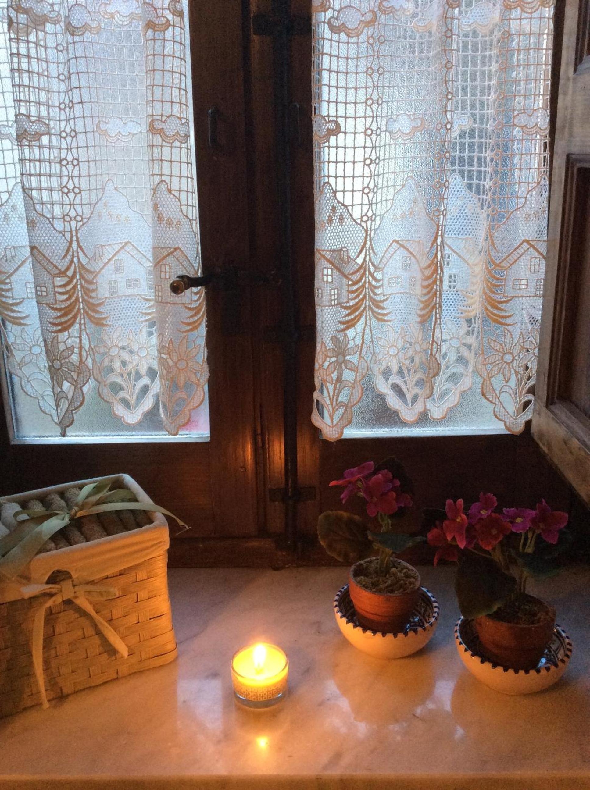 Double or Twin Room - Photo 4