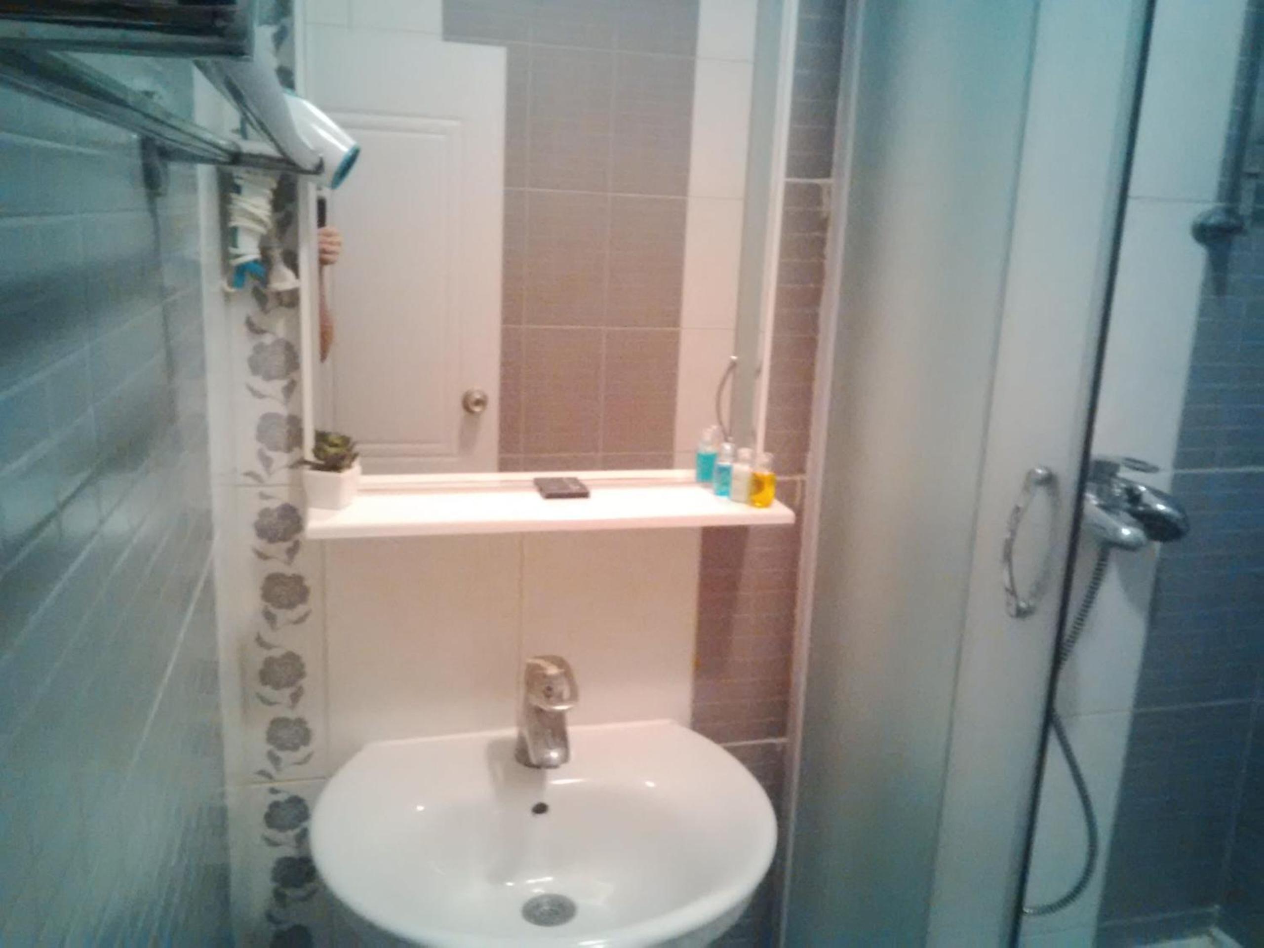 Double or Twin Room with Balcony - Photo 22