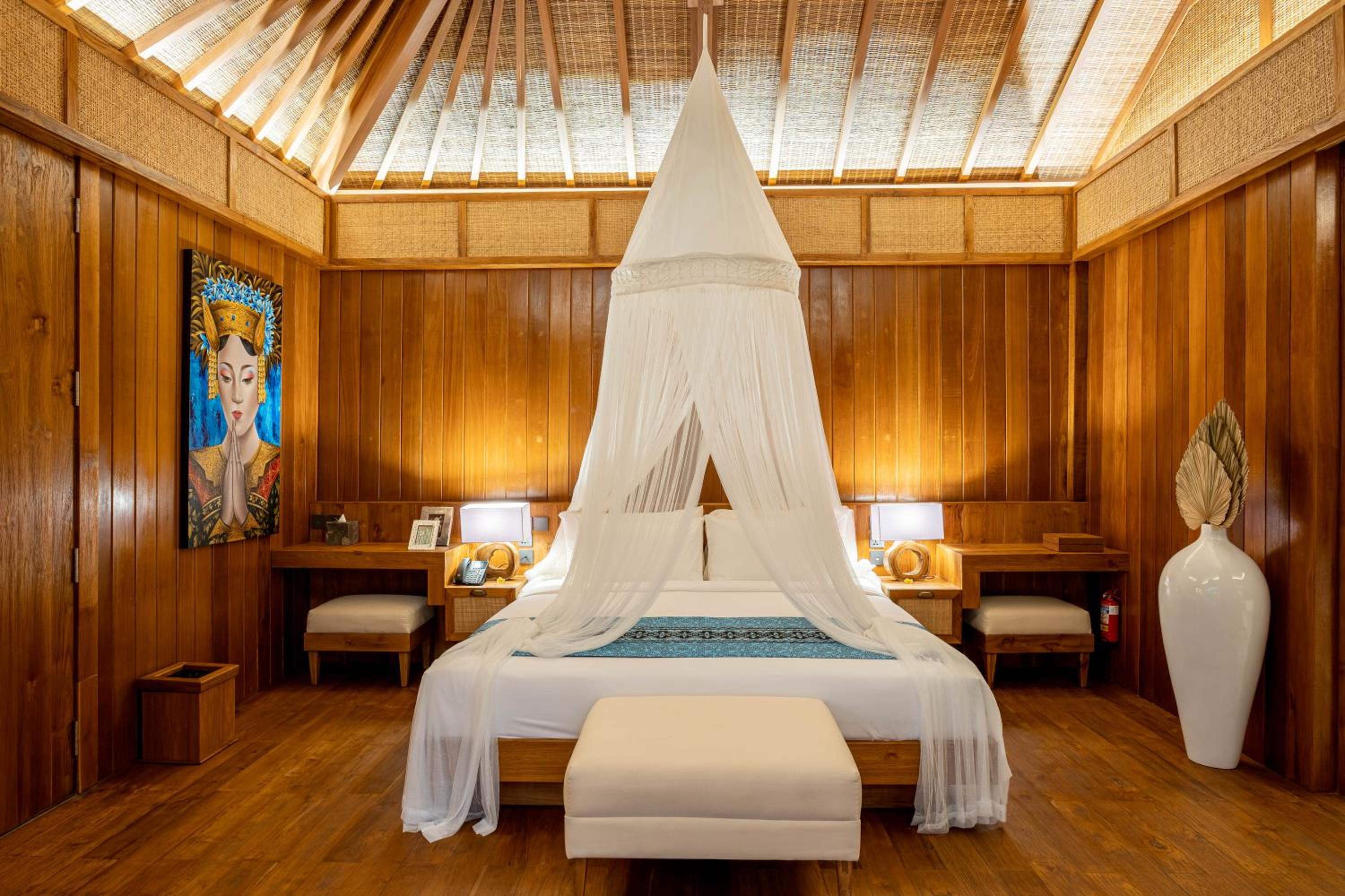 Two-Bedroom Villa with Private Pool and Daily Scheduled Activities - Photo 11