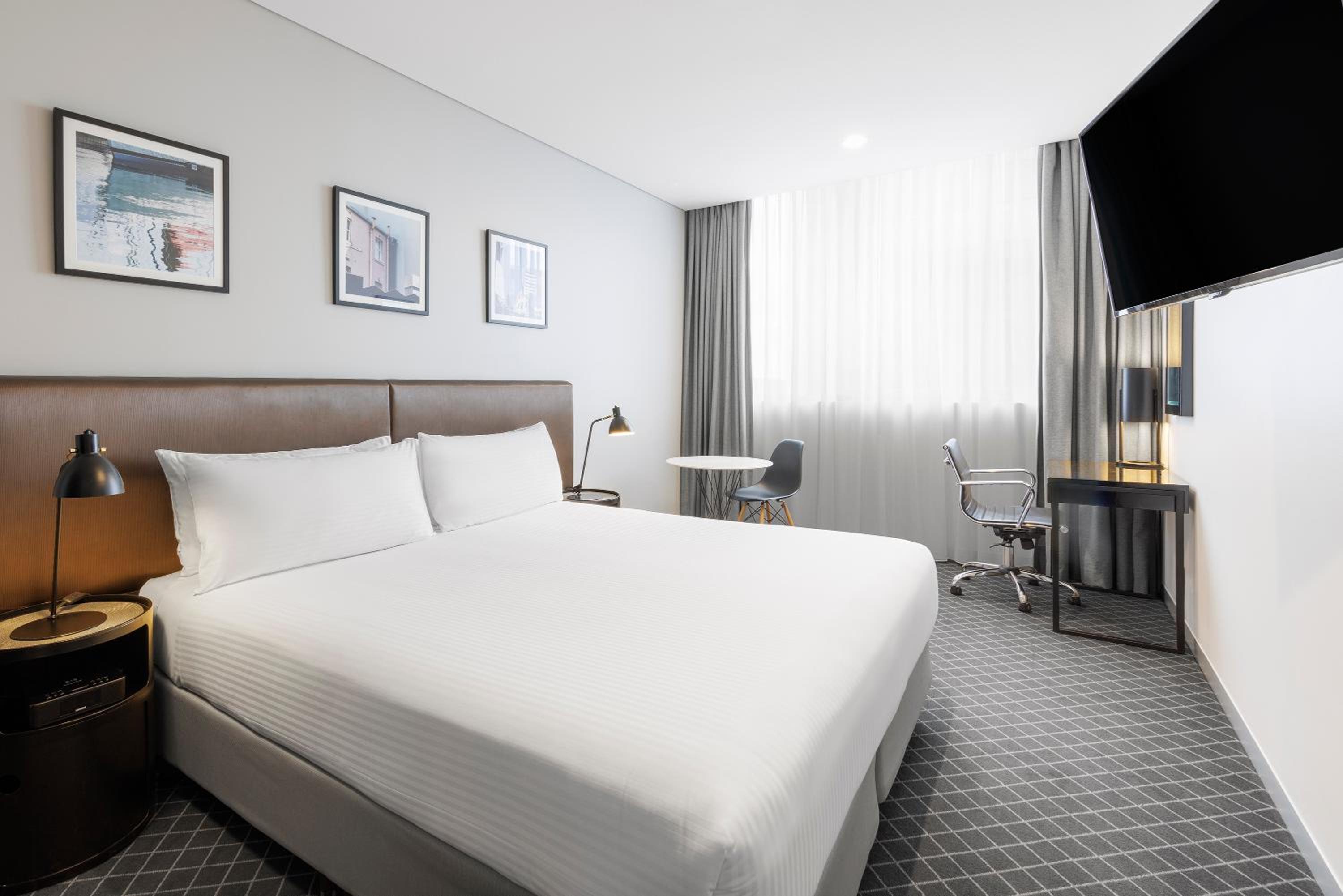 Standard King Room photo 1