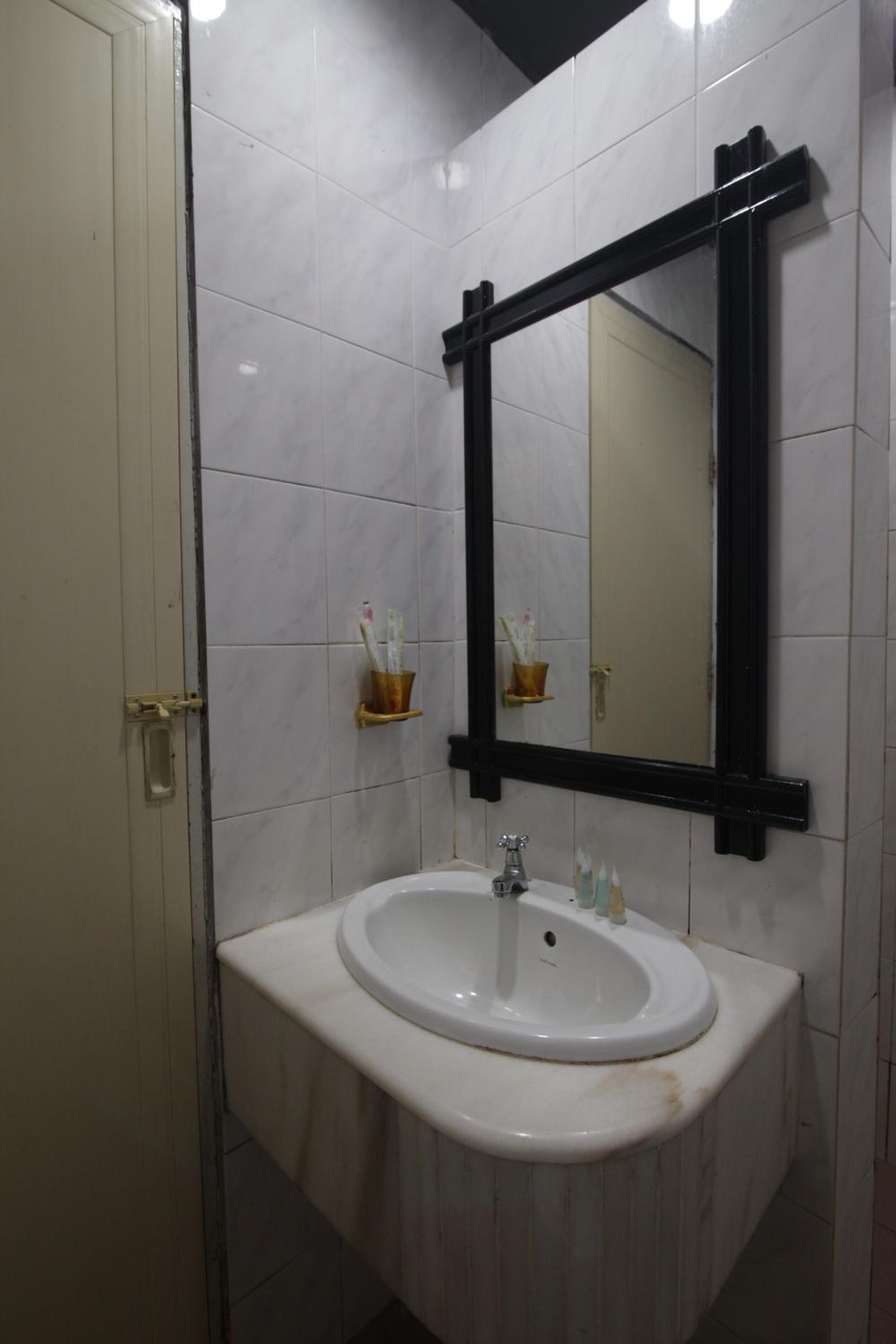 Standard Twin Room photo 2