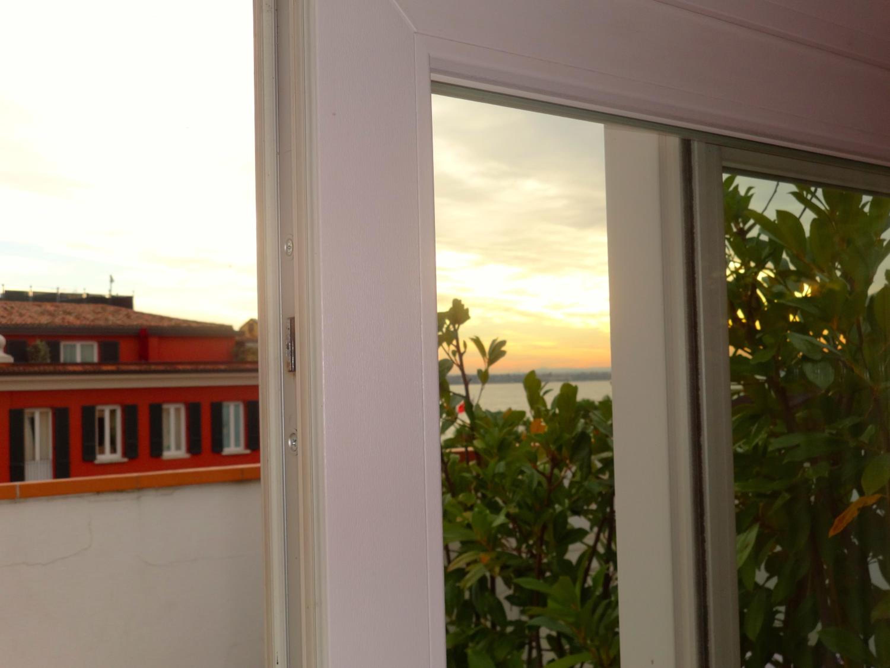 Double Room with Lake View and Terrace photo 3