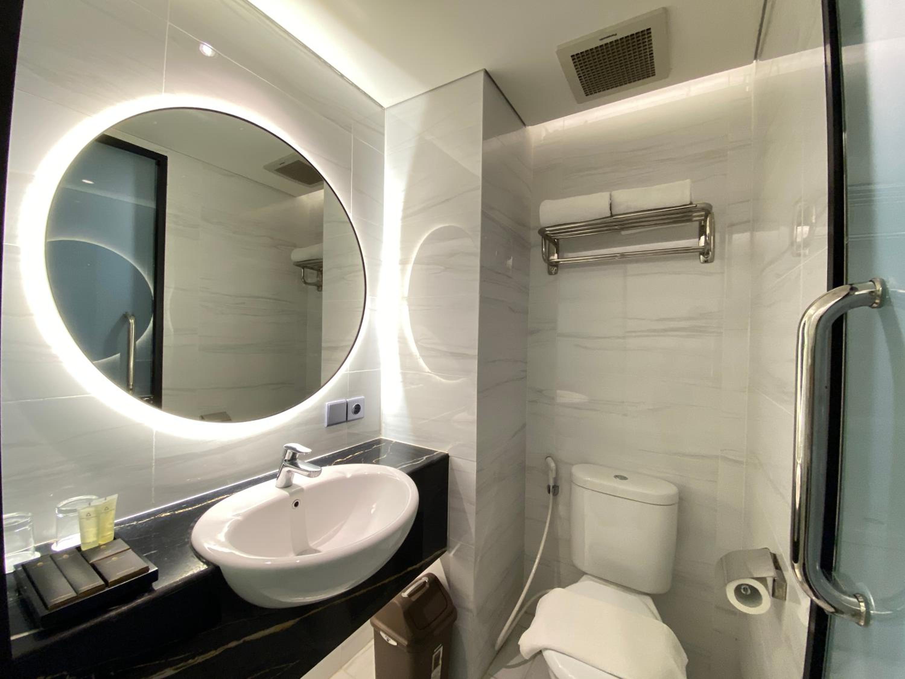 Deluxe Twin Room - Photo 6