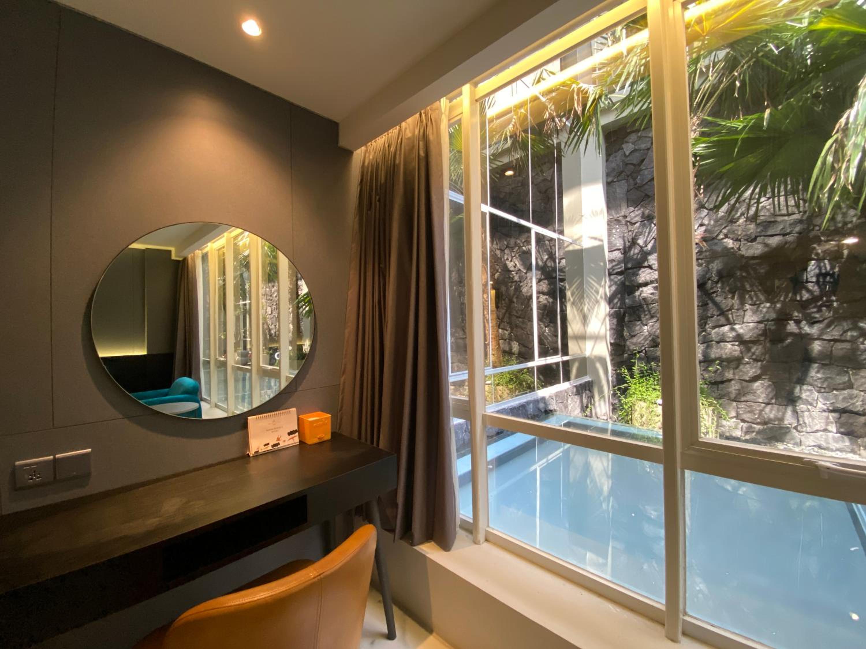Deluxe Twin Room - Photo 8