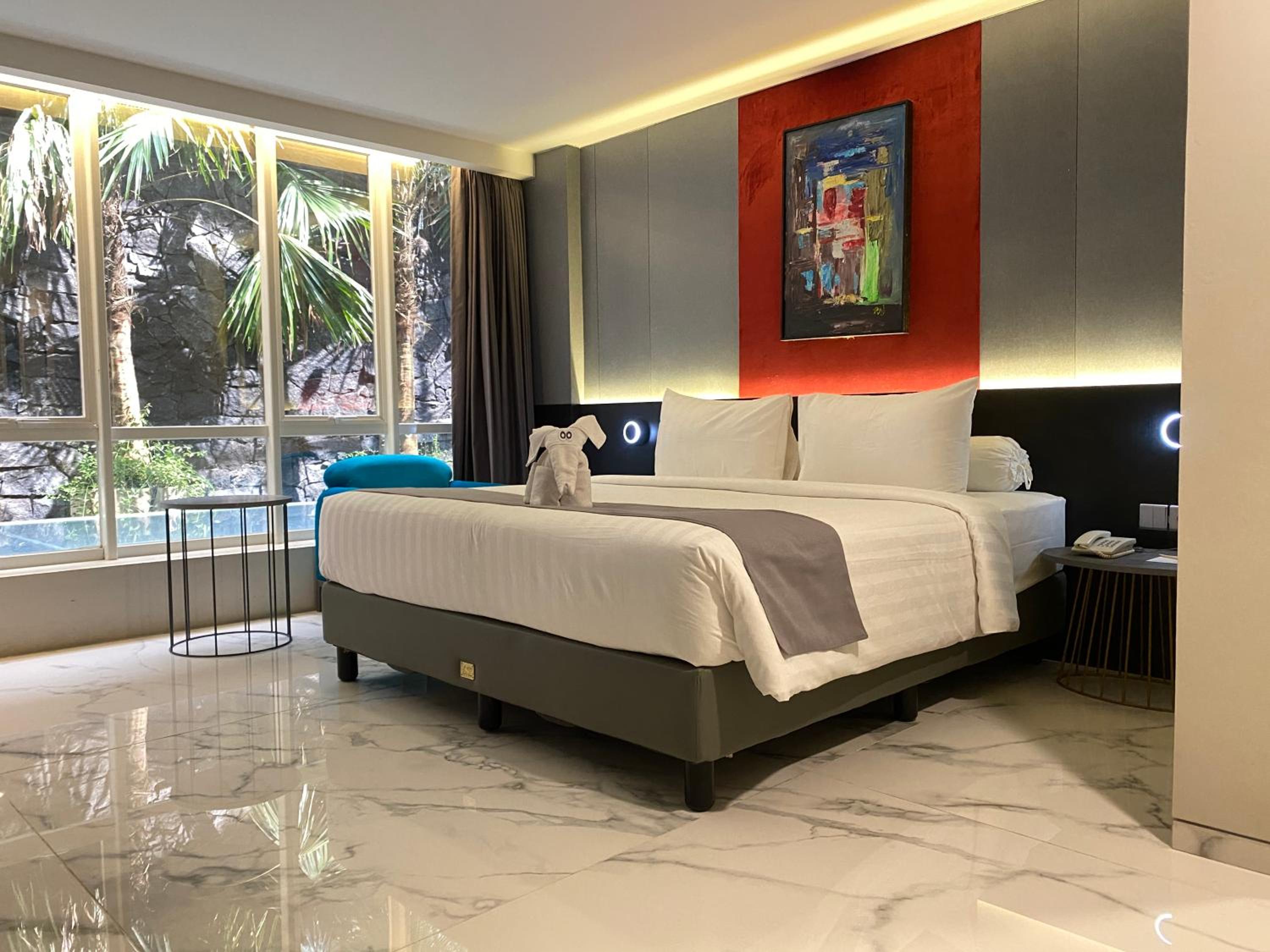 Executive Queen Room - Photo 1