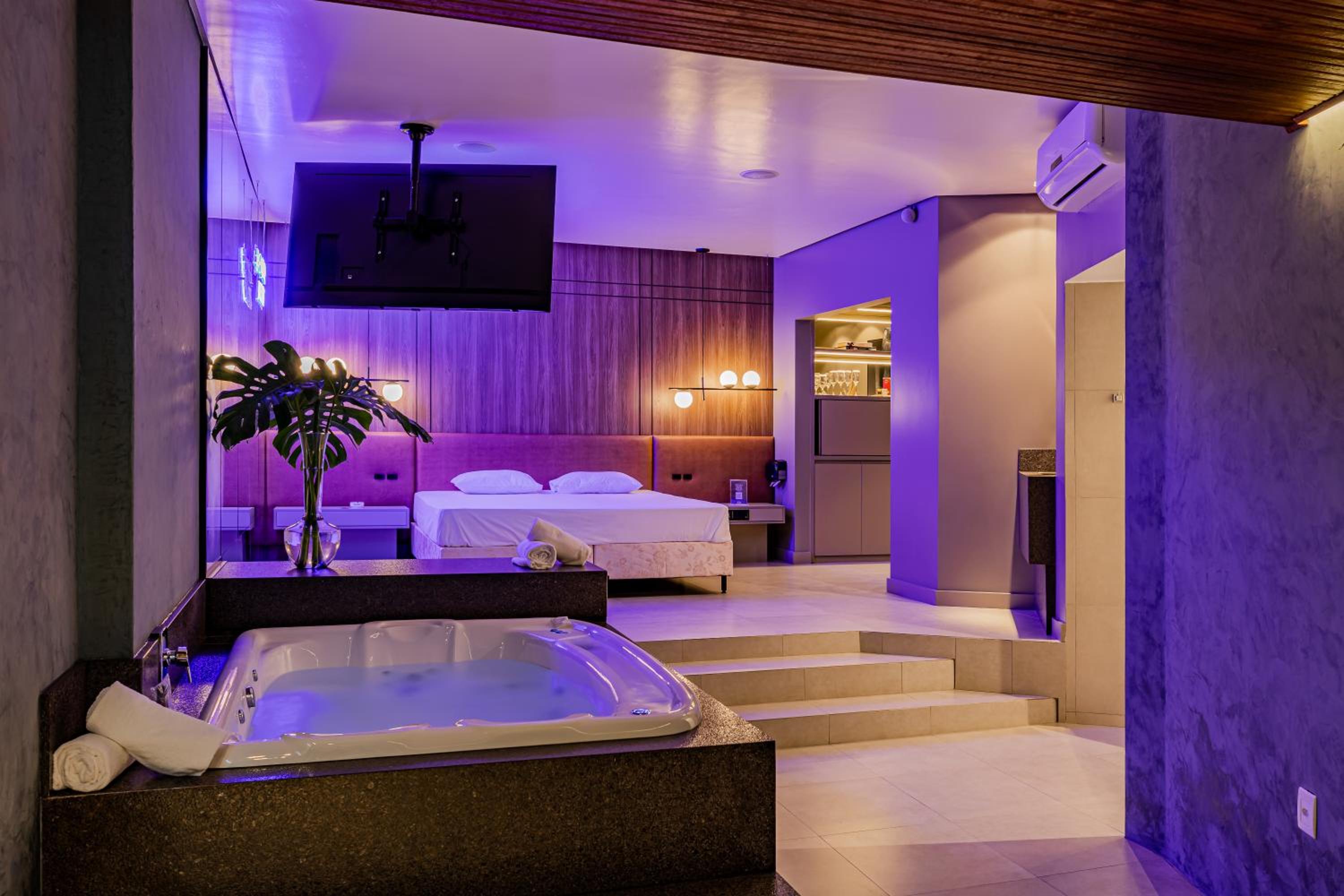 King Suite with Spa Bath