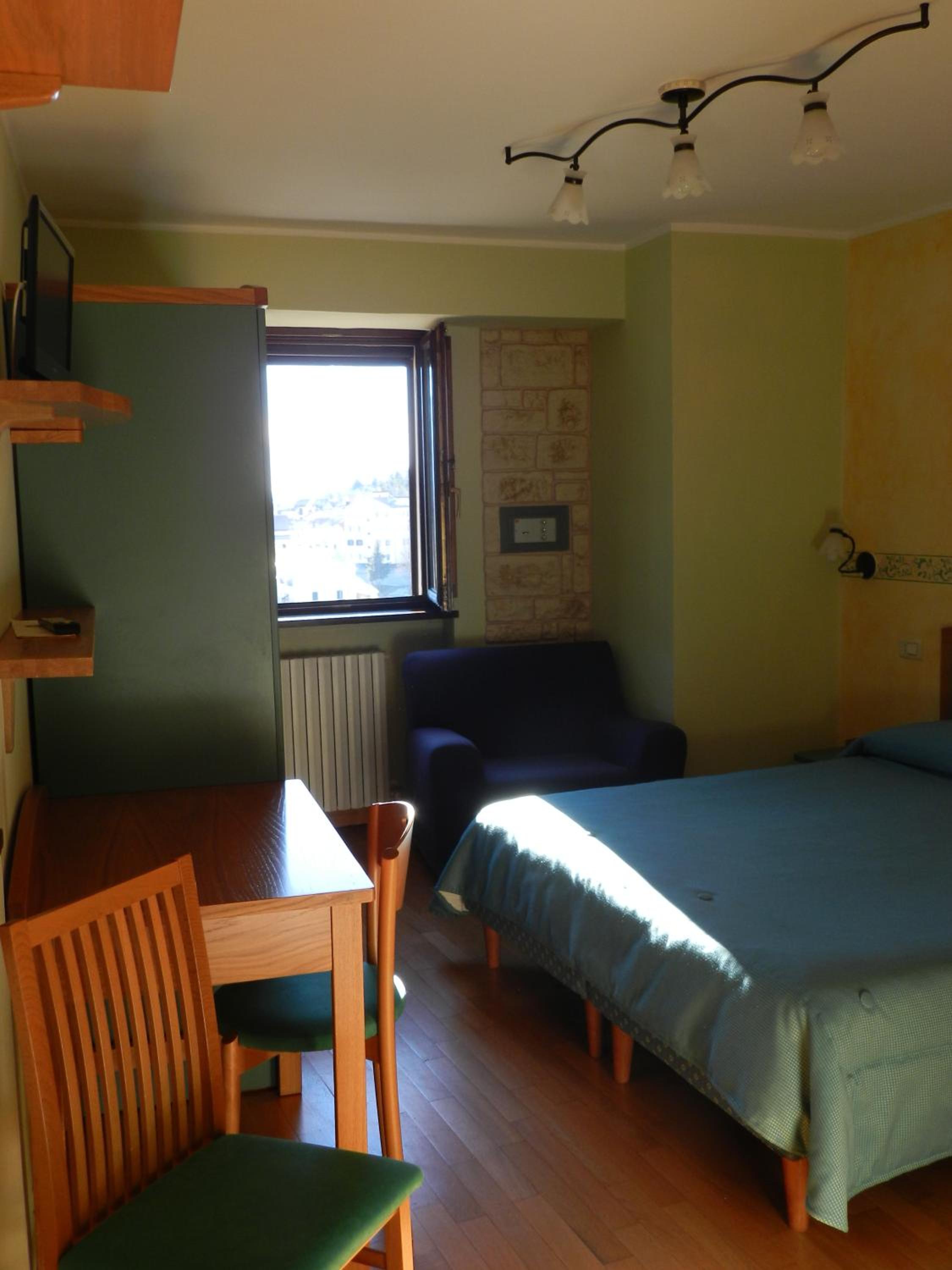 Double Room - Photo 6