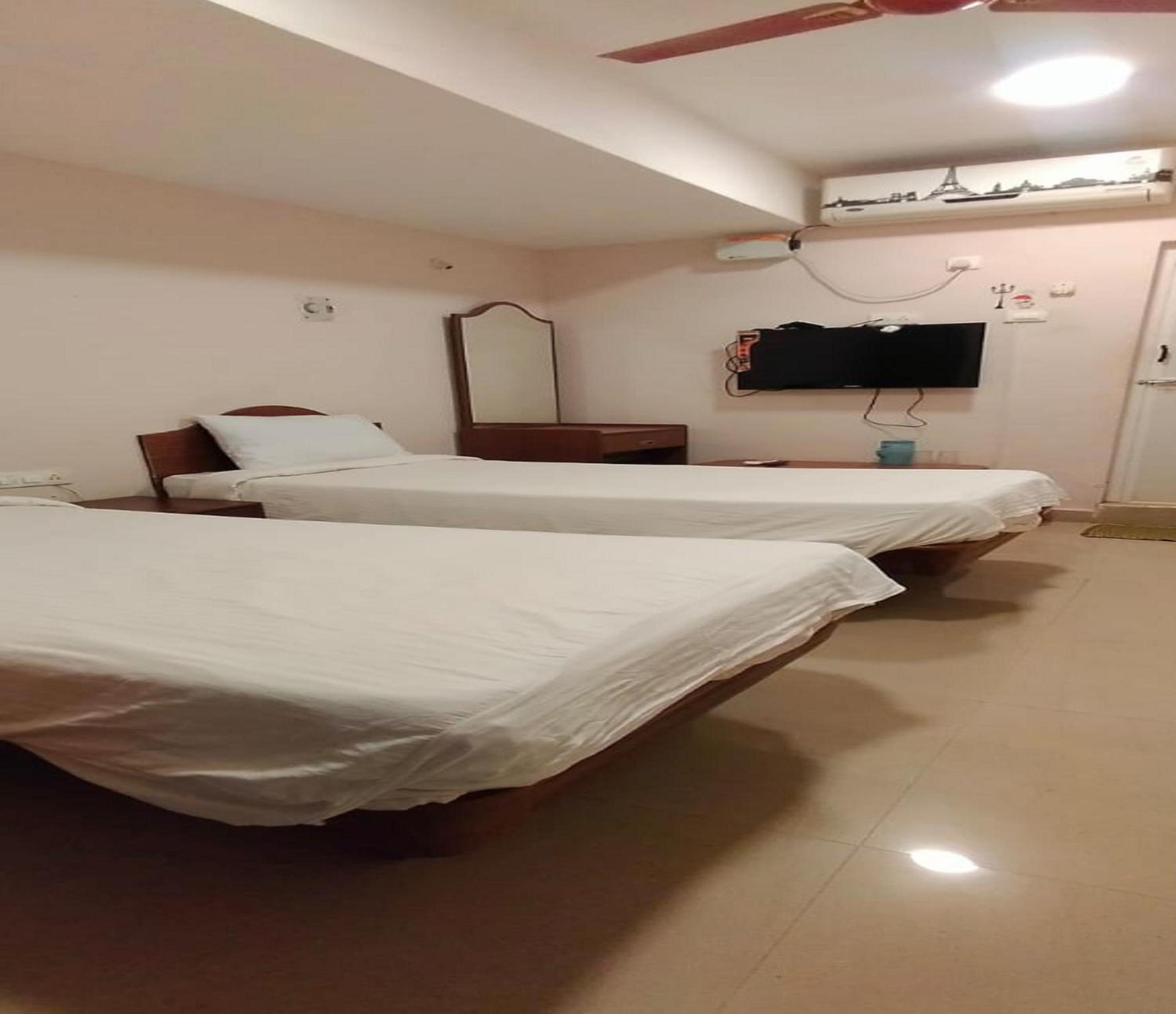 Deluxe Triple Room photo 3