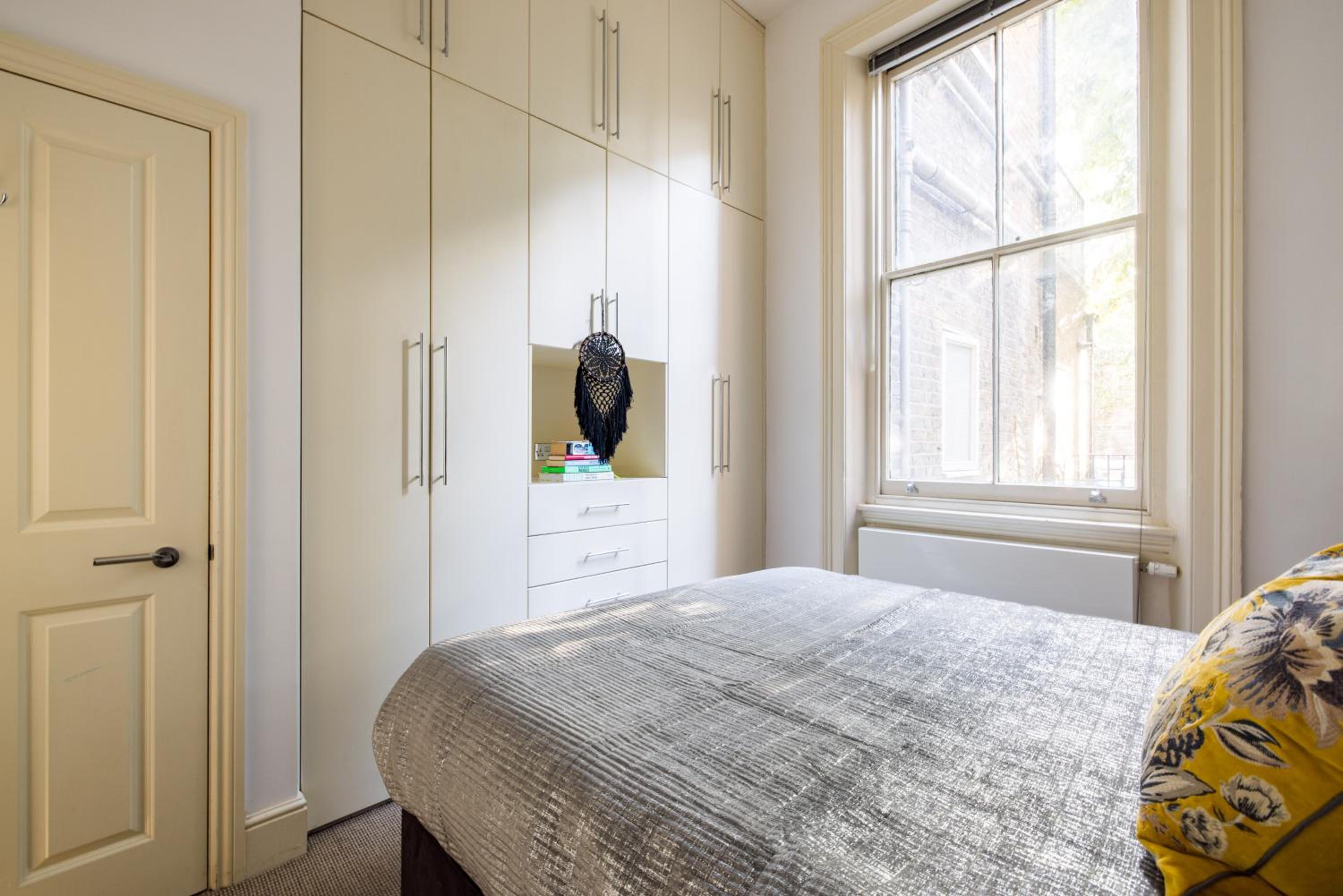 Apartment photo 2