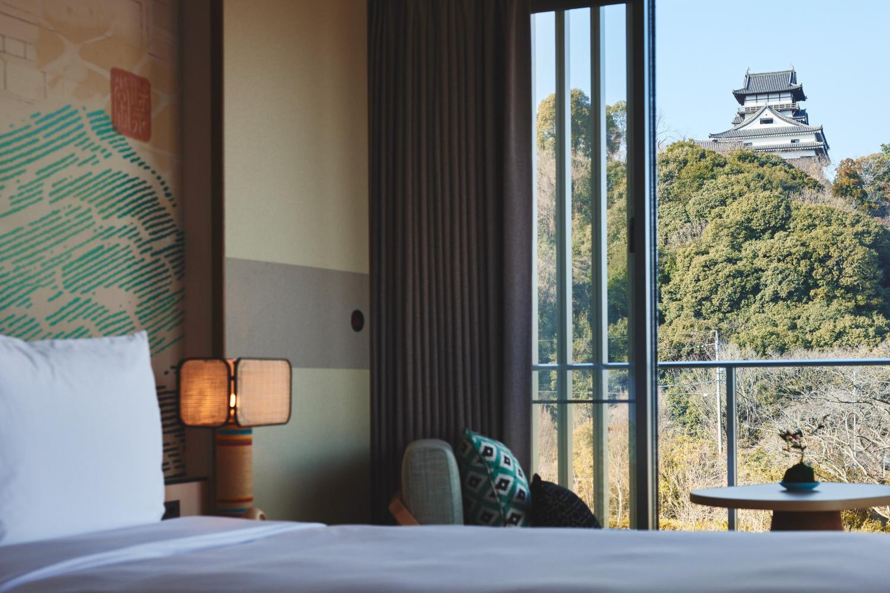 Premium Twin Room with Castle View - Photo 5