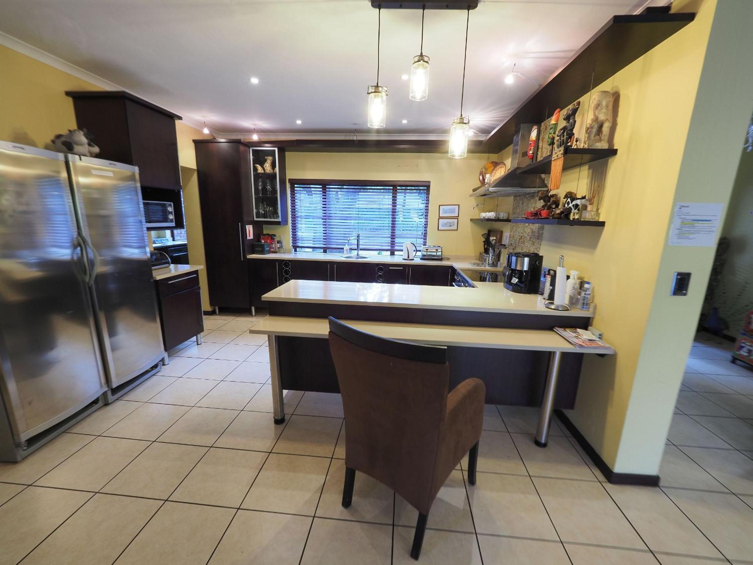 Villa photo 2