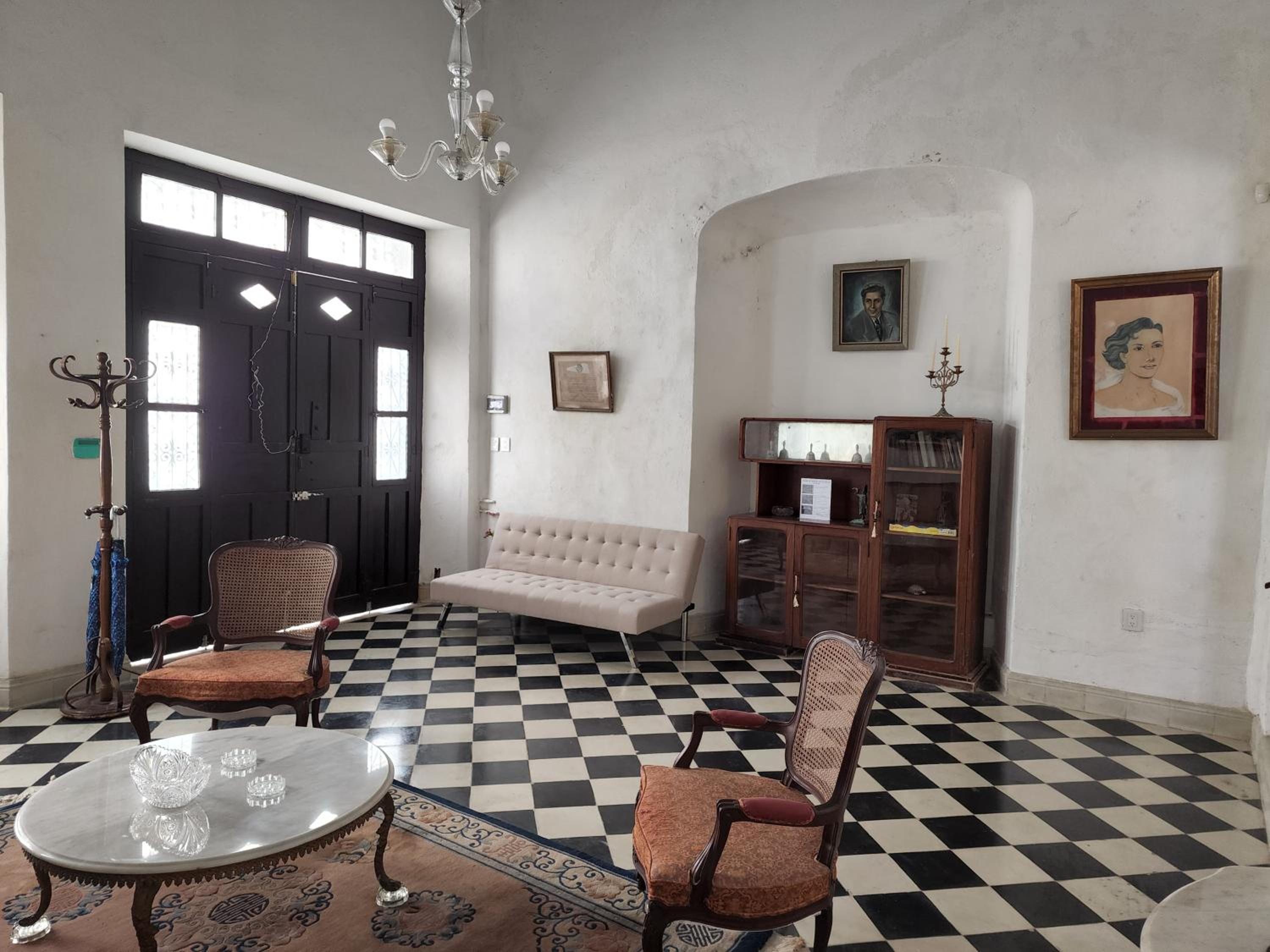 Two-Bedroom House - Photo 16