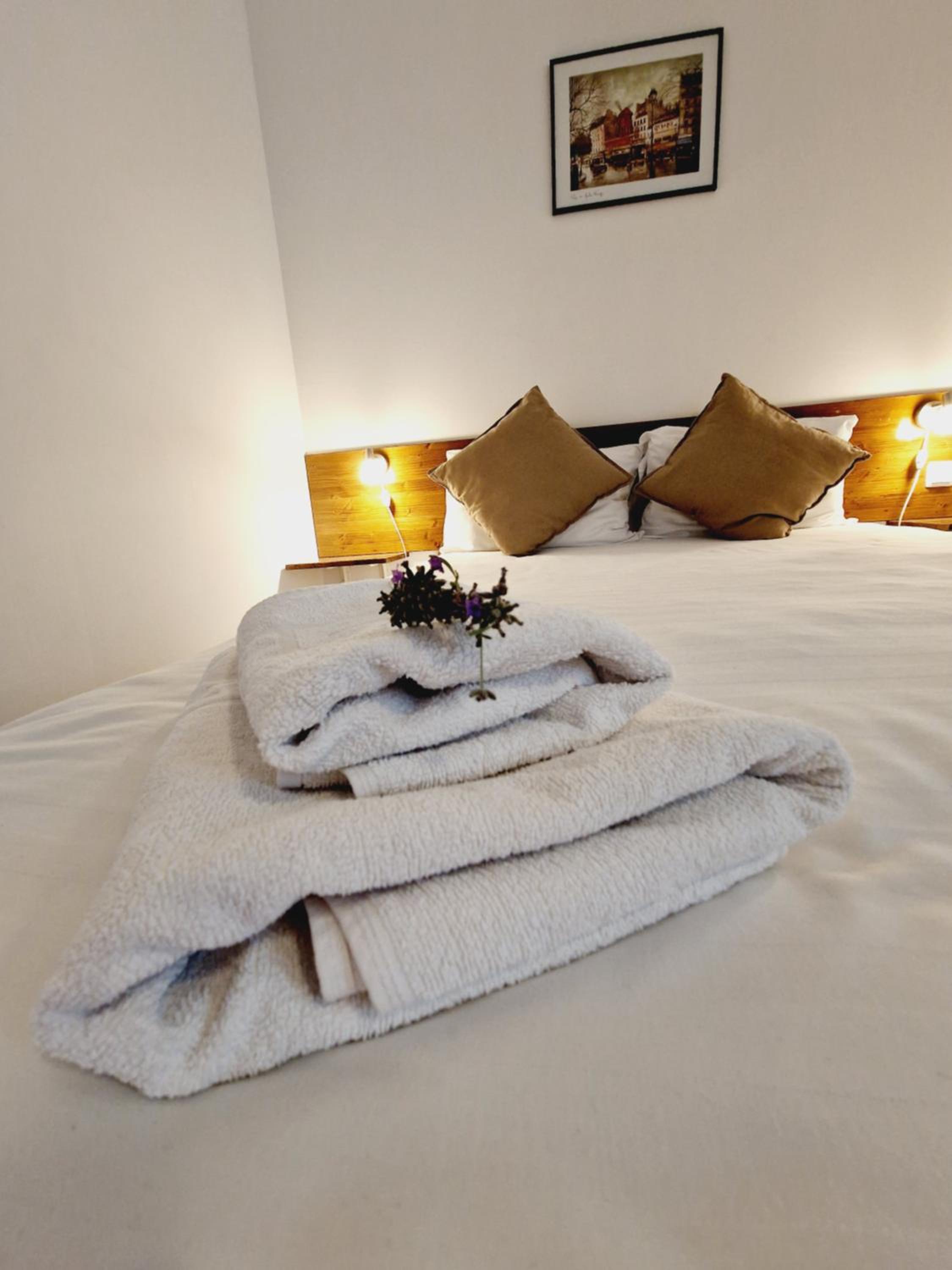 Double Room - Photo 8