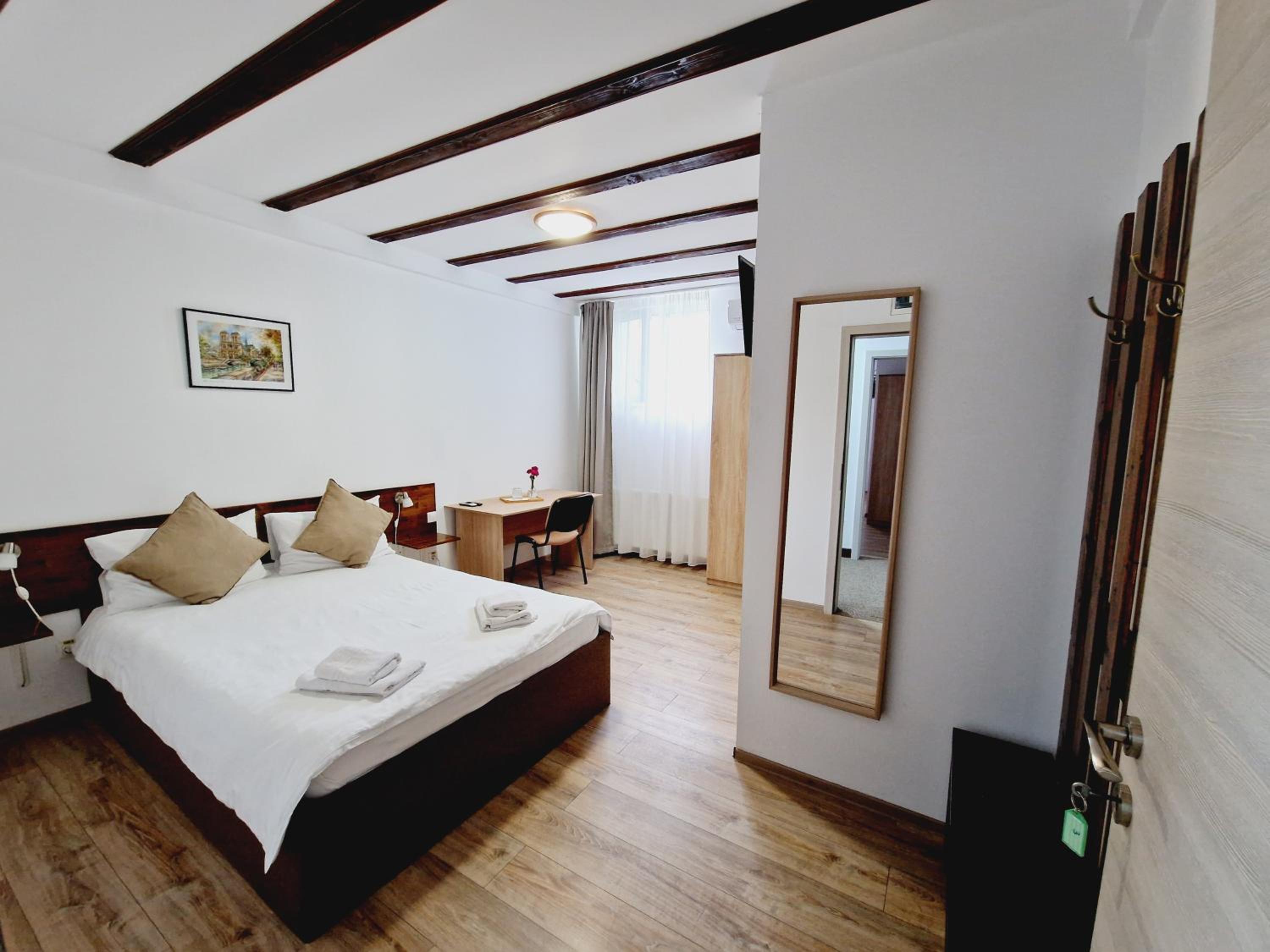 Double Room - Photo 1