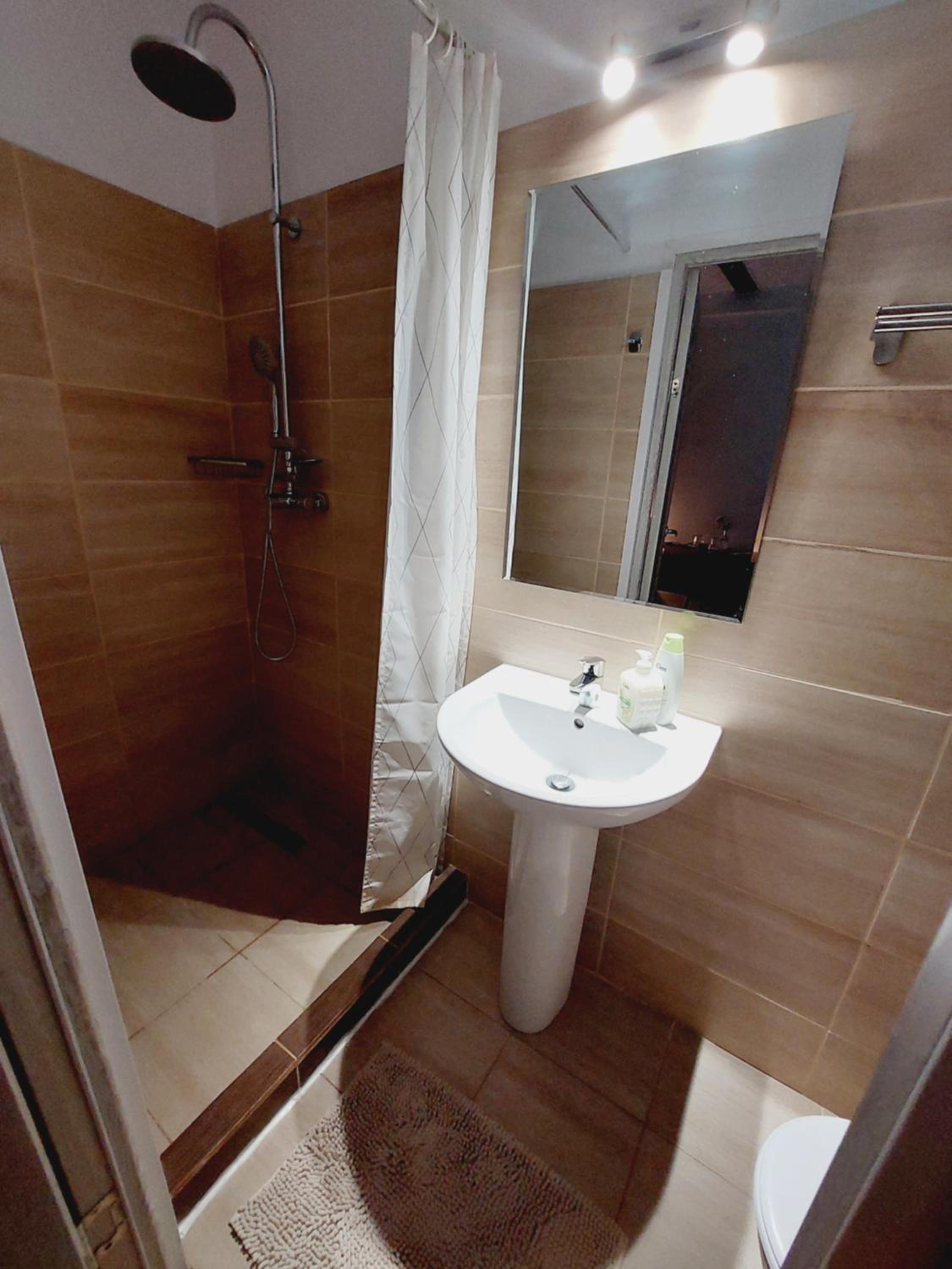 Double Room - Photo 4