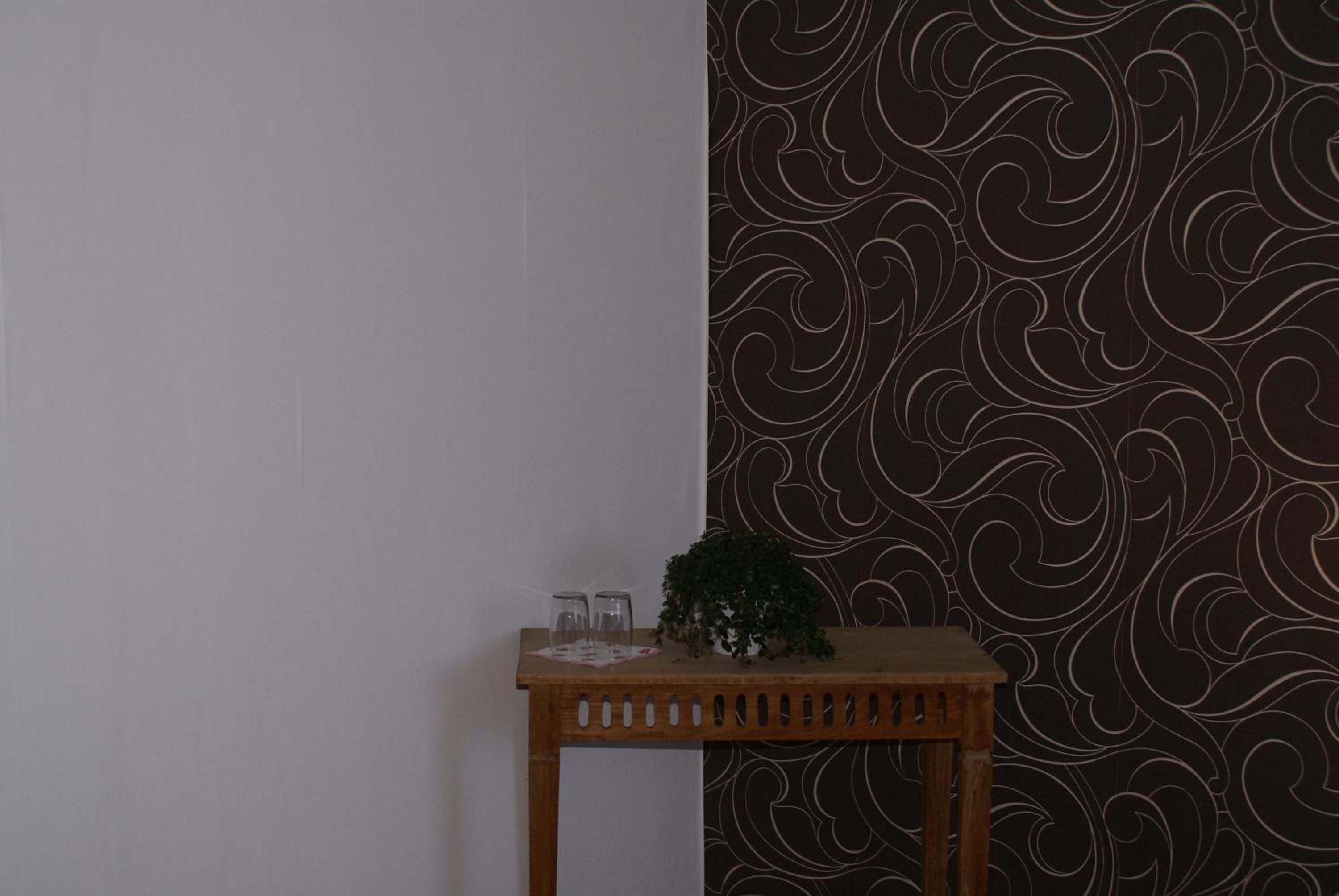 Two-Bedroom Apartment - Photo 2